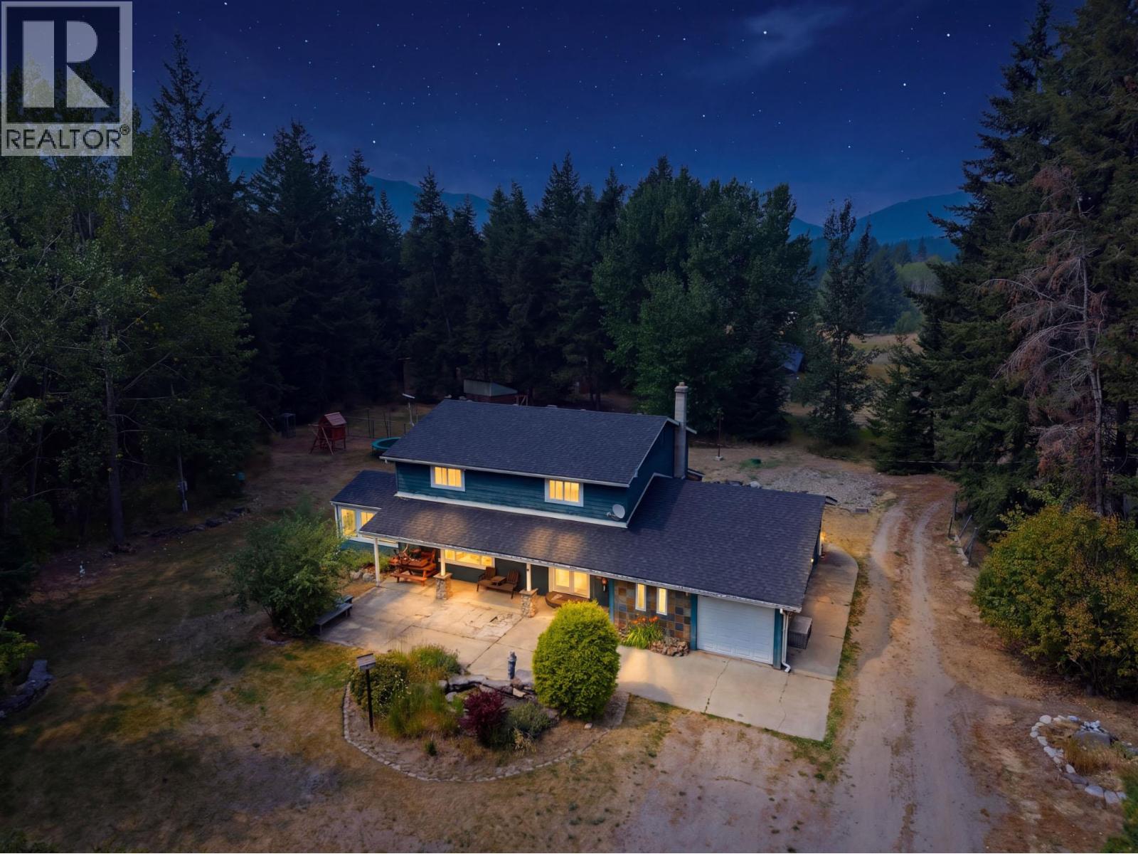 4425 Chase-Falkland Road, Falkland, British Columbia  V0E 1W0 - Photo 1 - 10397638