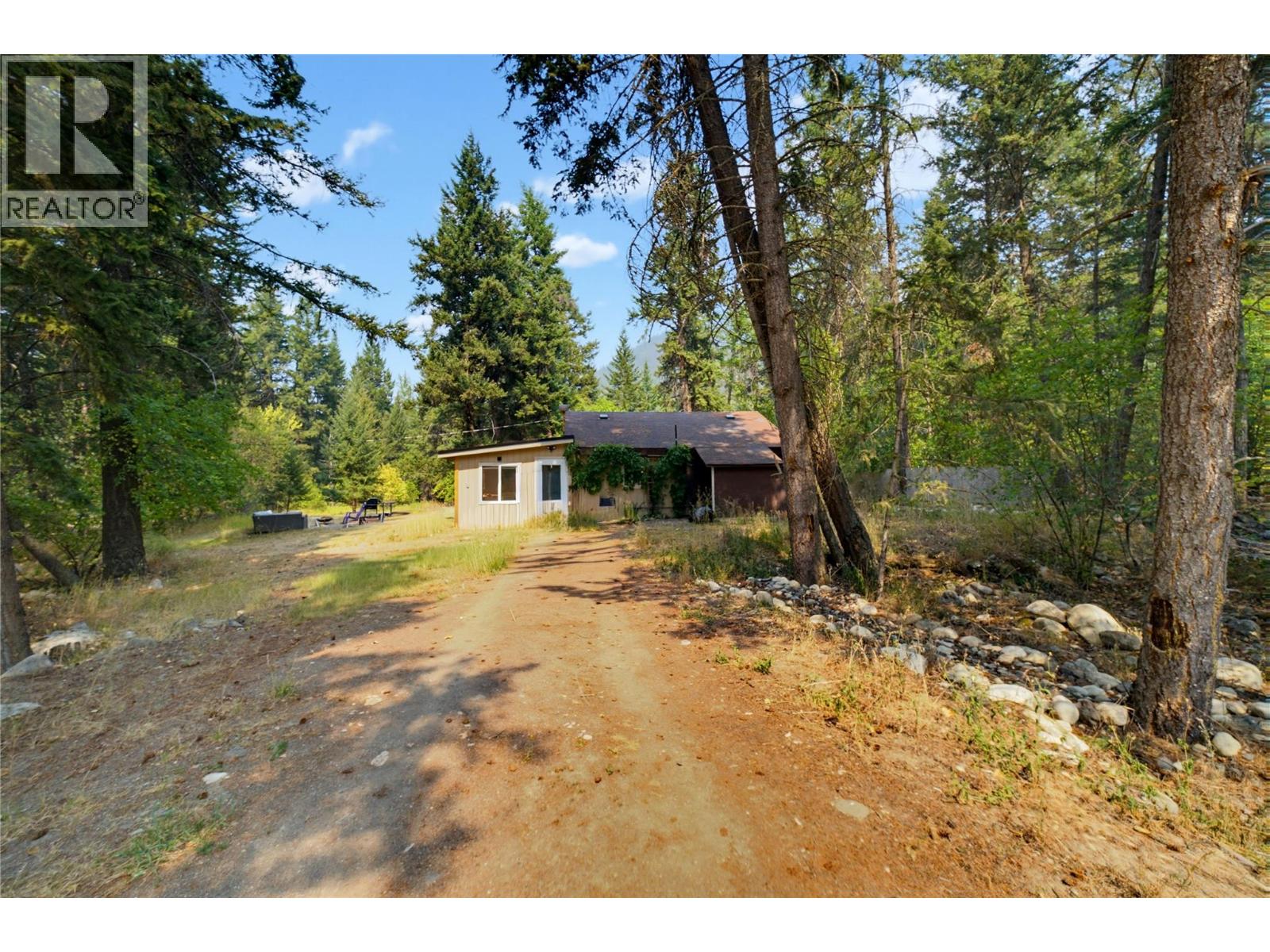 4425 Chase-Falkland Road, Falkland, British Columbia  V0E 1W0 - Photo 50 - 10397638