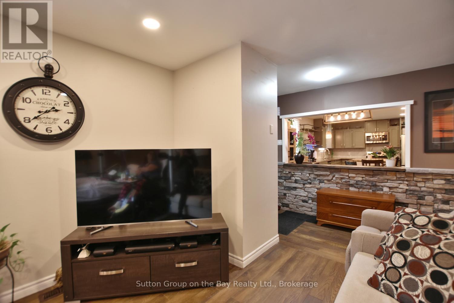 238 Mccrea Drive, Clearview, Ontario  L0M 1S0 - Photo 10 - S13132194