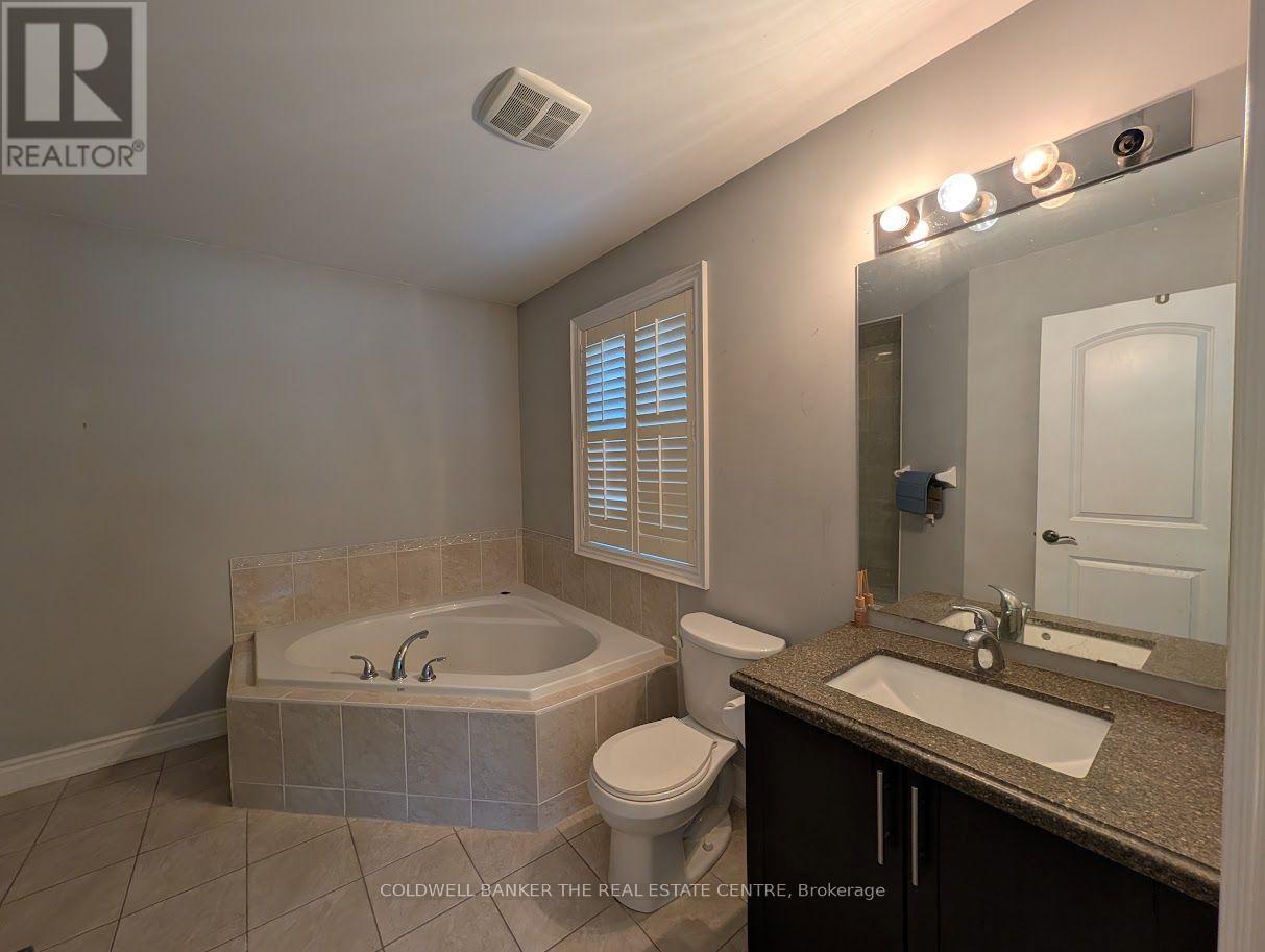 1848 Lamstone Street, Innisfil, Ontario  L9S 5A1 - Photo 11 - N13444858