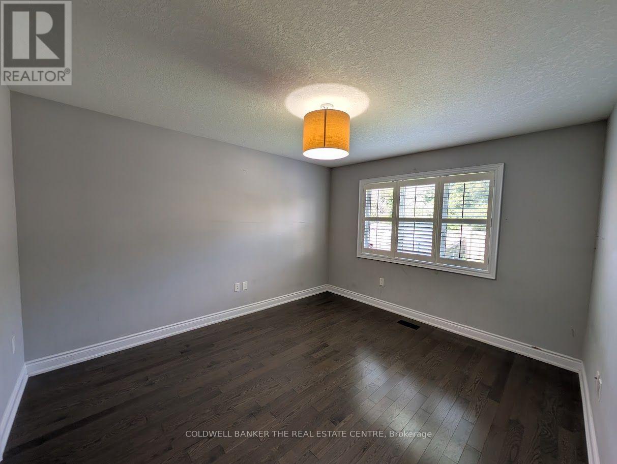 1848 Lamstone Street, Innisfil, Ontario  L9S 5A1 - Photo 9 - N13444858