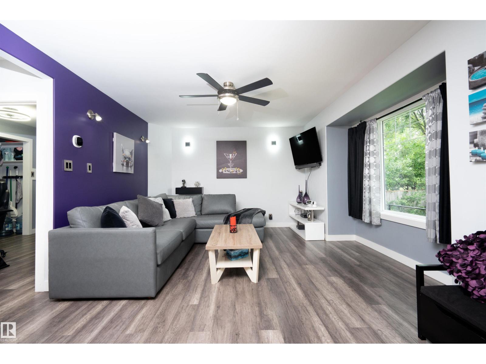 6111 119 AV NW, Edmonton, Alberta