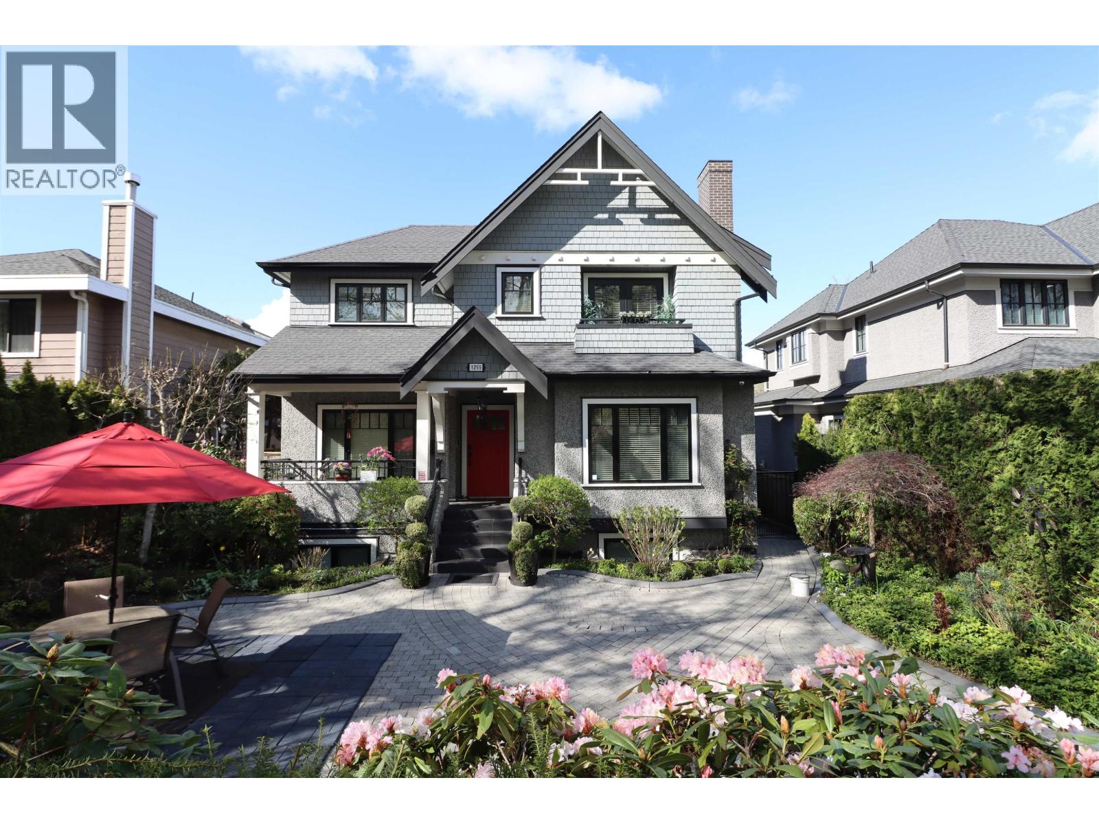 1255 W 26TH AVENUE, Vancouver, British Columbia