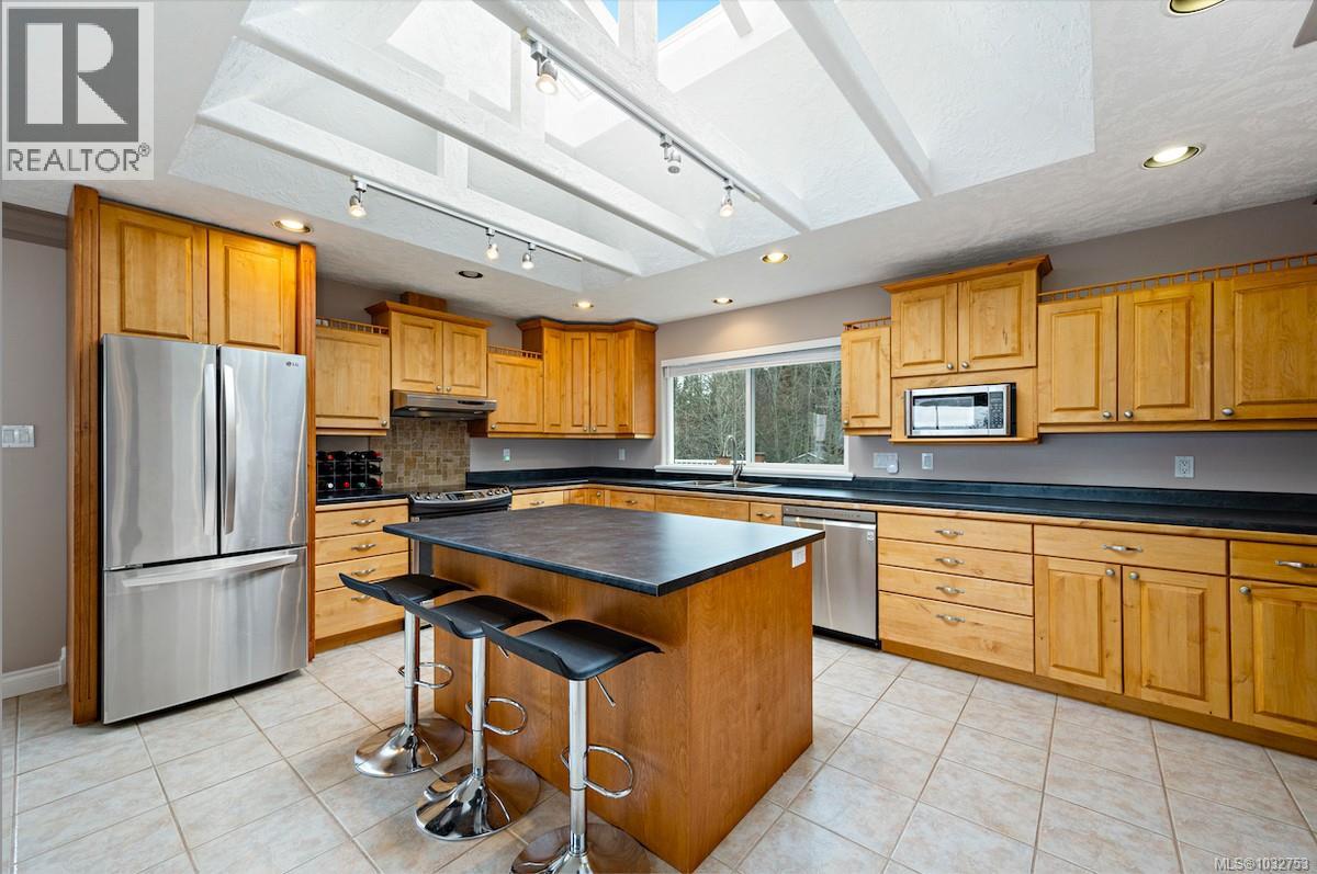 321 Wireless Rd, Comox, British Columbia  V9M 3T6 - Photo 39 - 1032753