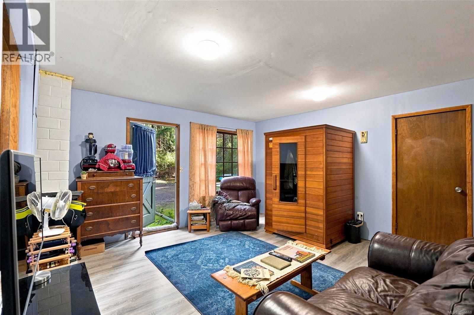 2101 Parkway Pl, Errington, British Columbia  V0R 1V0 - Photo 21 - 1046668