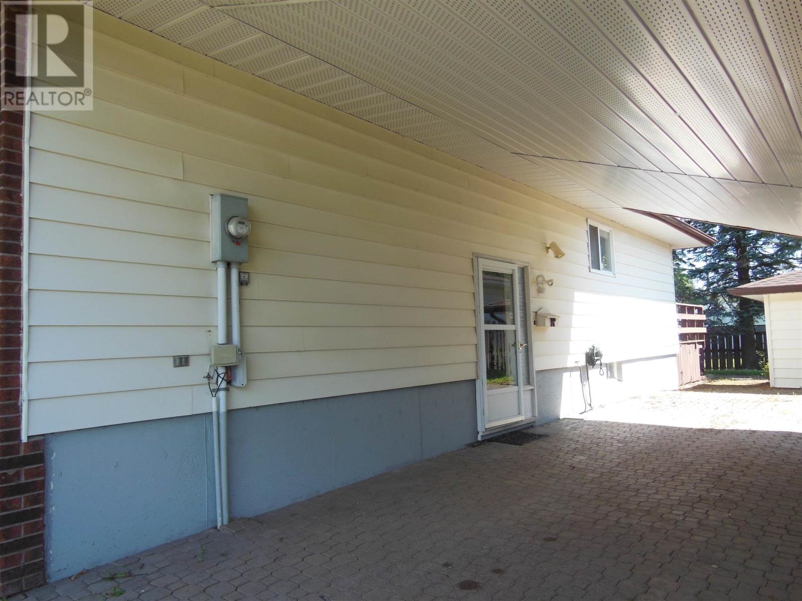 27 Parker Ave, Sault Ste. Marie, Ontario  P6B 1G6 - Photo 2 - SM262171