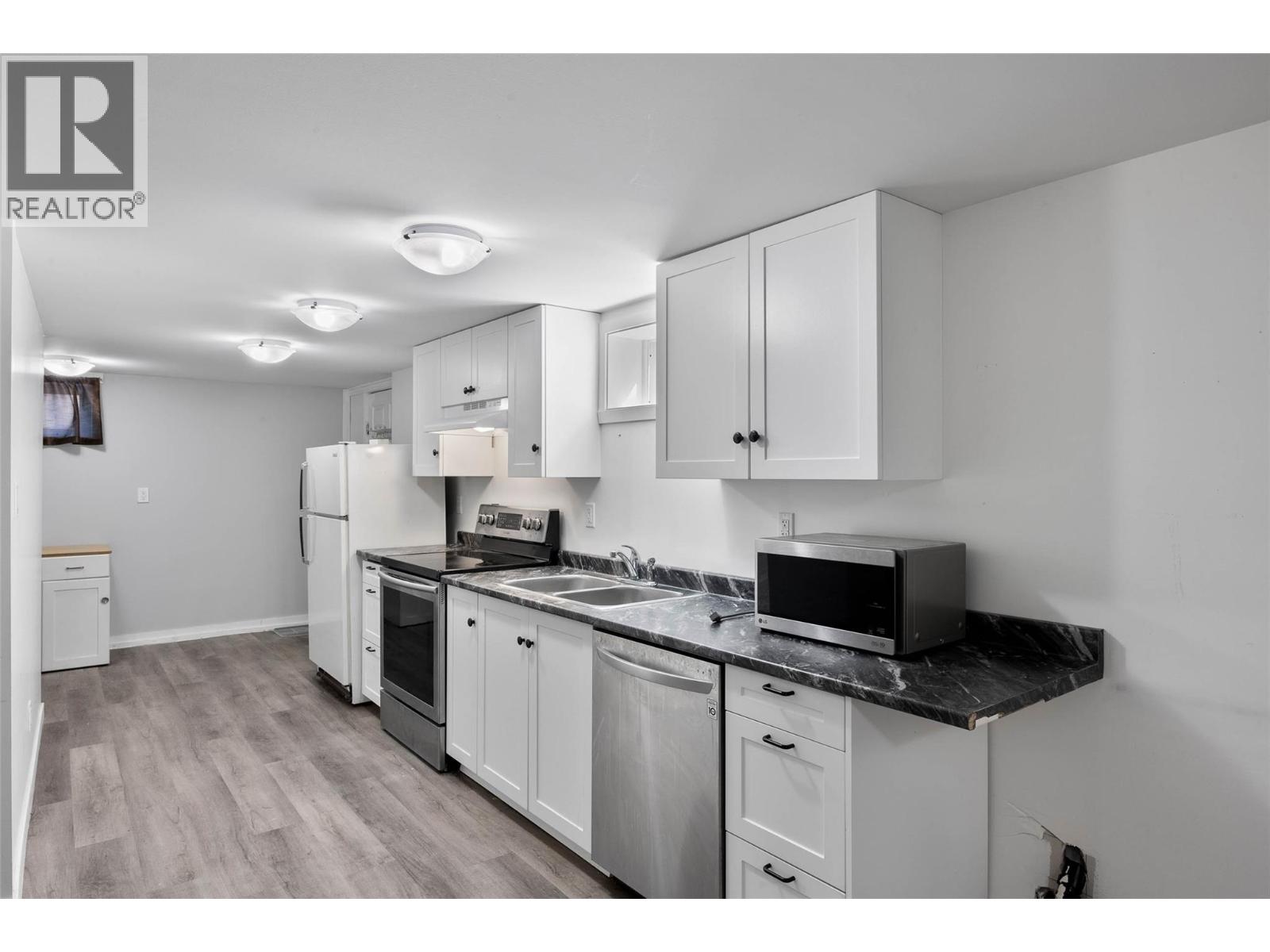 875 Surrey Avenue, Kamloops, British Columbia  V2B 1P7 - Photo 17 - 10397515