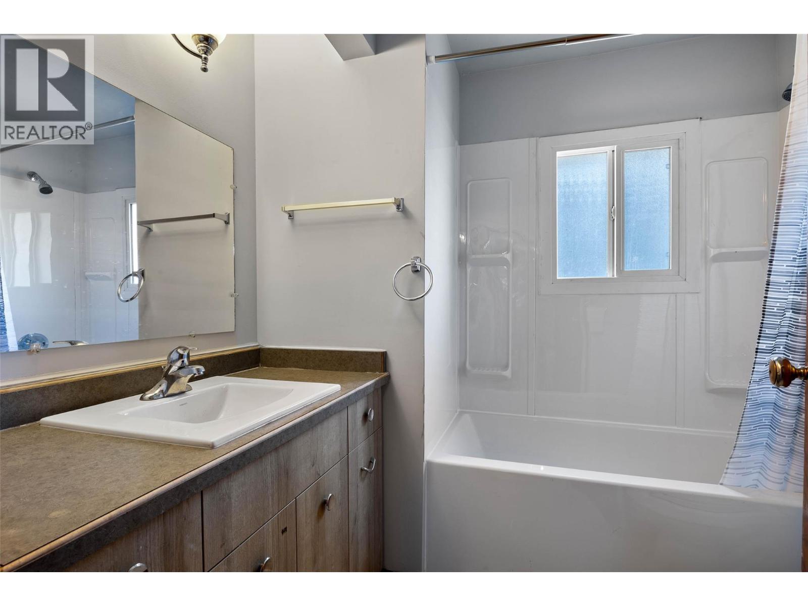 875 Surrey Avenue, Kamloops, British Columbia  V2B 1P7 - Photo 13 - 10397515
