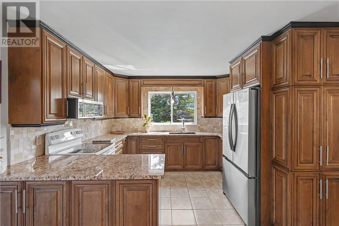 3026 Elm Street, Val Caron, Ontario  P3N 1R8 - Photo 12 - 2129805