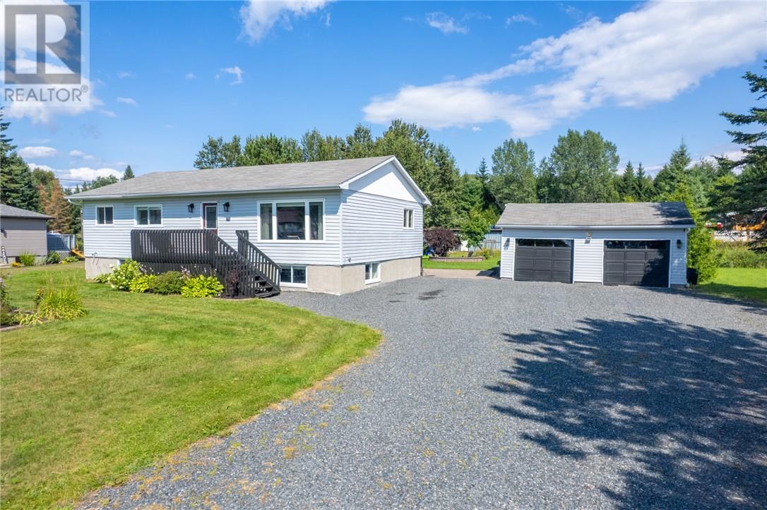 3026 Elm Street, Val Caron, Ontario  P3N 1R8 - Photo 2 - 2129805
