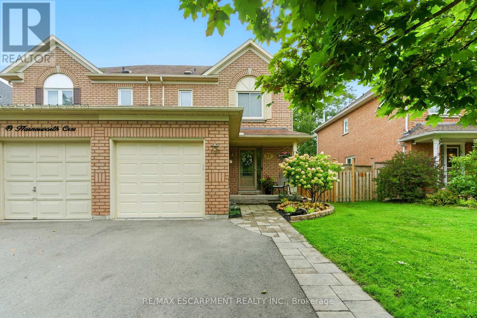 51 HARNESWORTH CRESCENT, Hamilton, Ontario