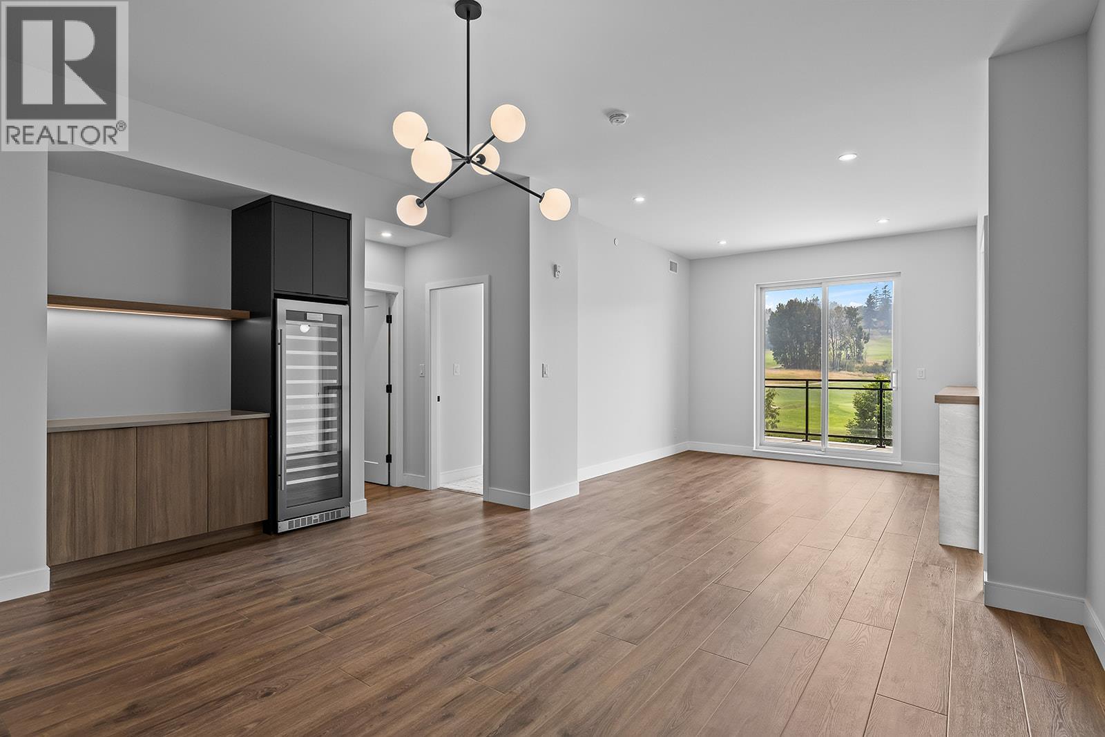 75 Predator Ridge Drive Unit# 307, Vernon, British Columbia  V1H 1G4 - Photo 12 - 10397010