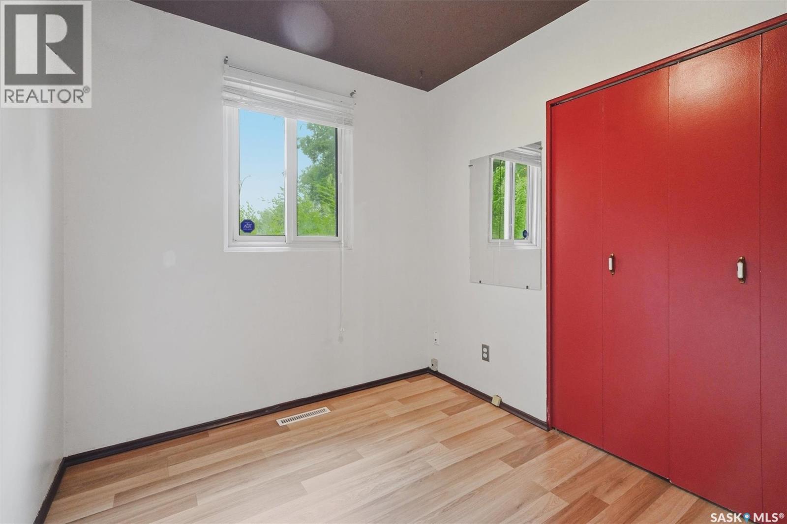 1305 W Avenue N, Saskatoon, Saskatchewan  S7L 3J2 - Photo 18 - SK045543