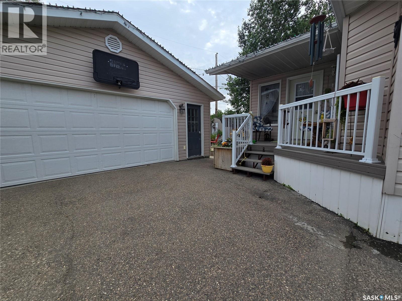 311 Eisenhower Street, Midale, Saskatchewan  S4H 1S0 - Photo 26 - SK045531