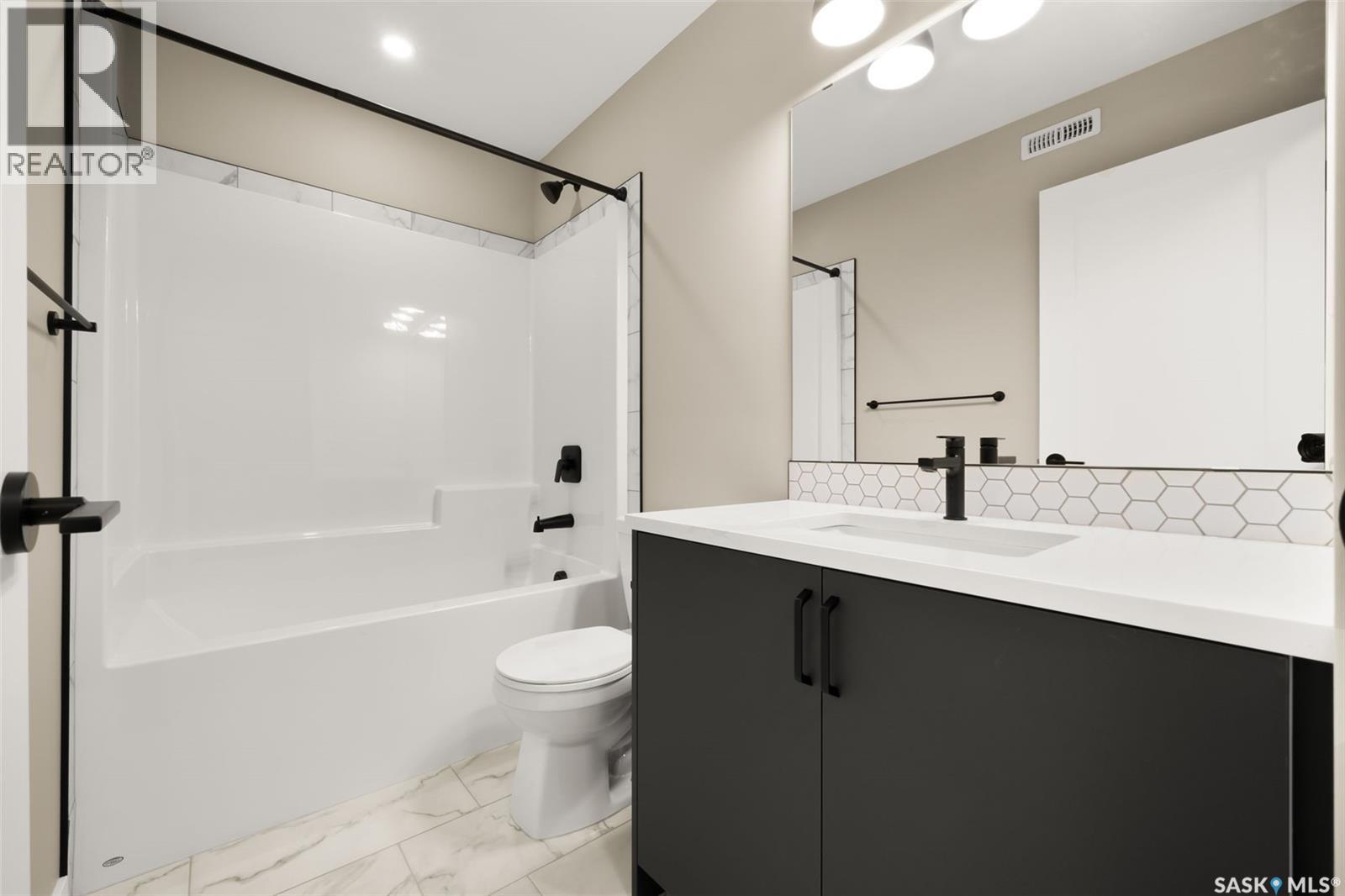 2958 Dumont Way, Regina, Saskatchewan  S4V 4E4 - Photo 13 - SK045499
