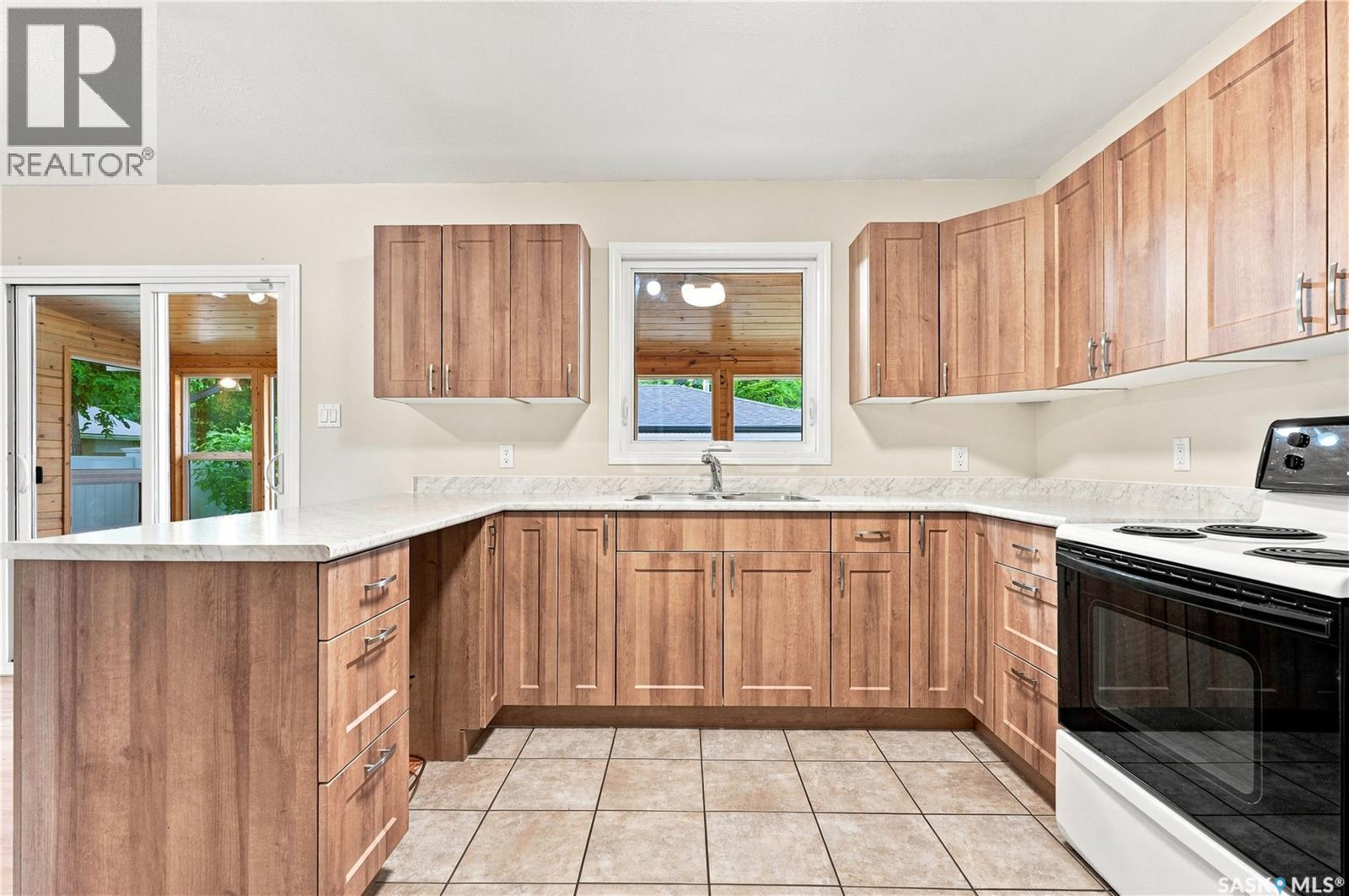 5 Stewart Avenue, Saskatoon, Saskatchewan  S7L 3S5 - Photo 14 - SK045298