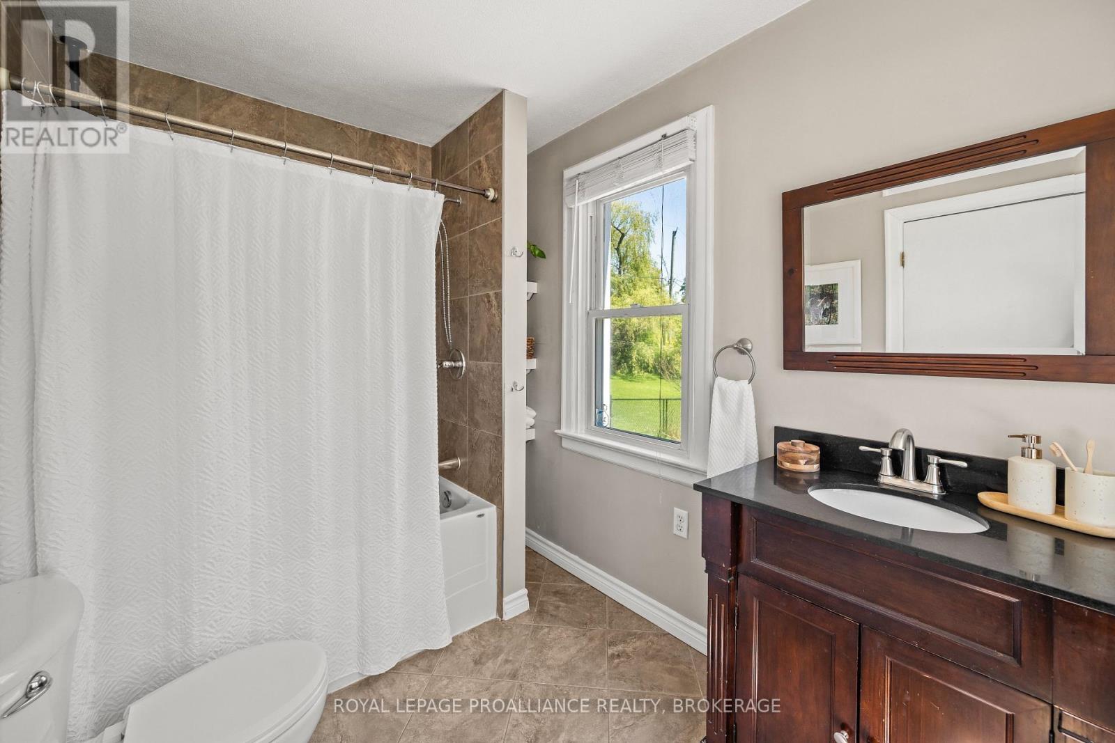 560 King Street W, Gananoque, Ontario  K7G 2H1 - Photo 15 - X13673536