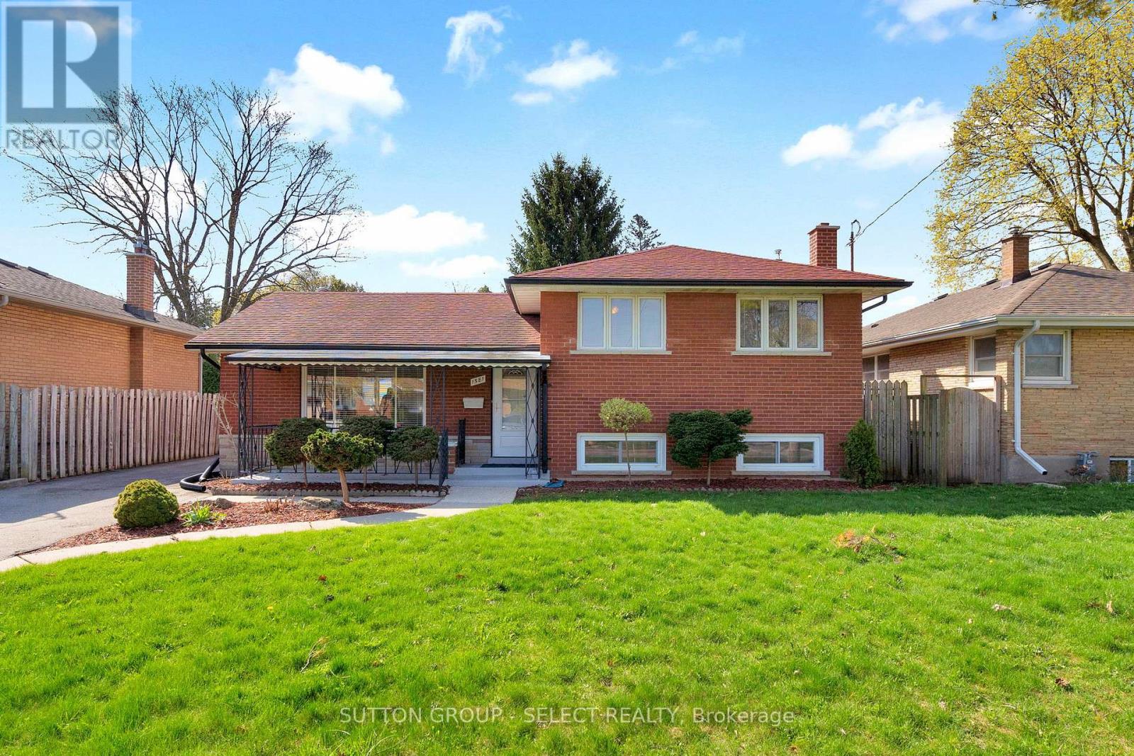 1581 BORDEN STREET, London East, Ontario