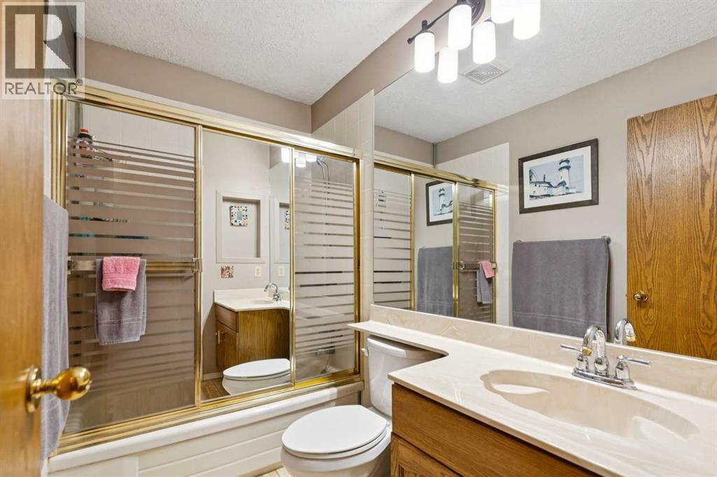 107 Bermuda Drive Nw, Calgary, Alberta  T3K 1H6 - Photo 20 - A2335636