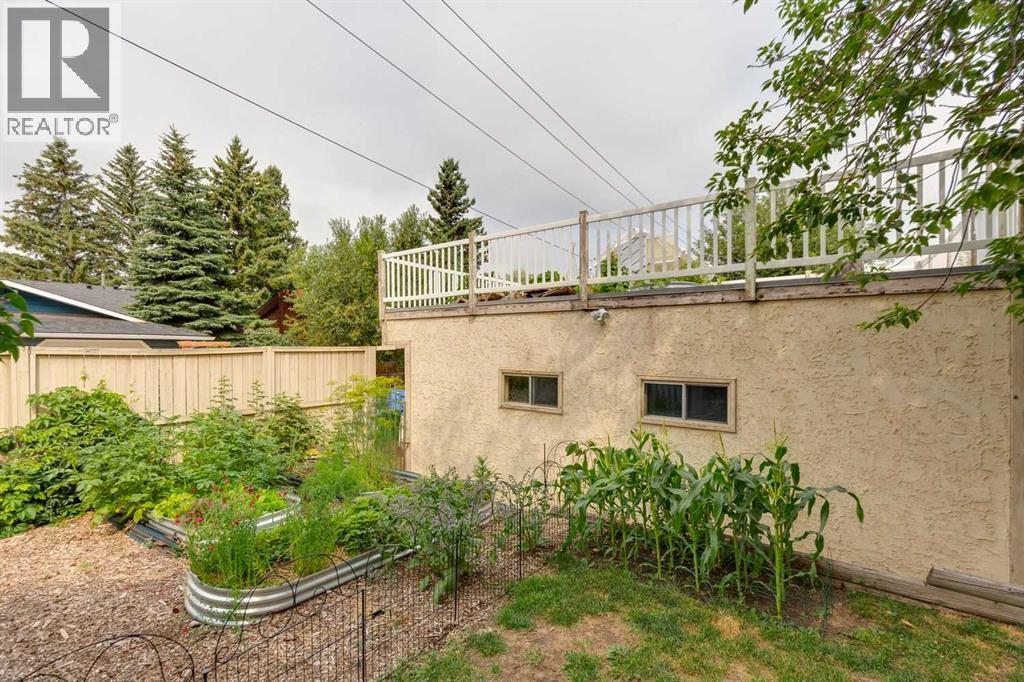 107 Bermuda Drive Nw, Calgary, Alberta  T3K 1H6 - Photo 33 - A2335636