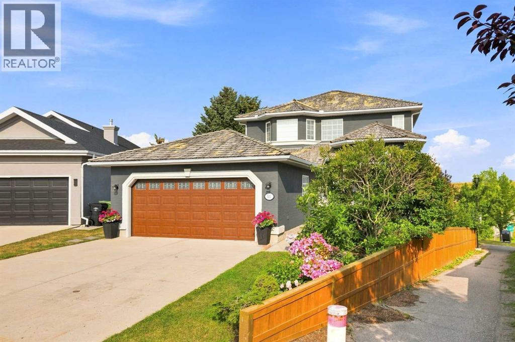 122 Sceptre Close NW, Calgary, Alberta  T3L 1Y2 - Photo 3 - A2336026