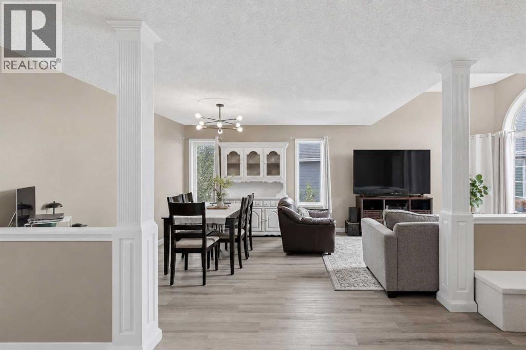 122 Sceptre Close NW, Calgary, Alberta  T3L 1Y2 - Photo 12 - A2336026