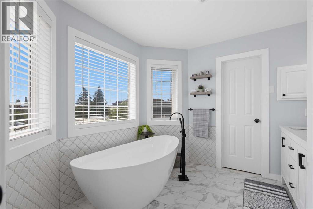 122 Sceptre Close NW, Calgary, Alberta  T3L 1Y2 - Photo 27 - A2336026