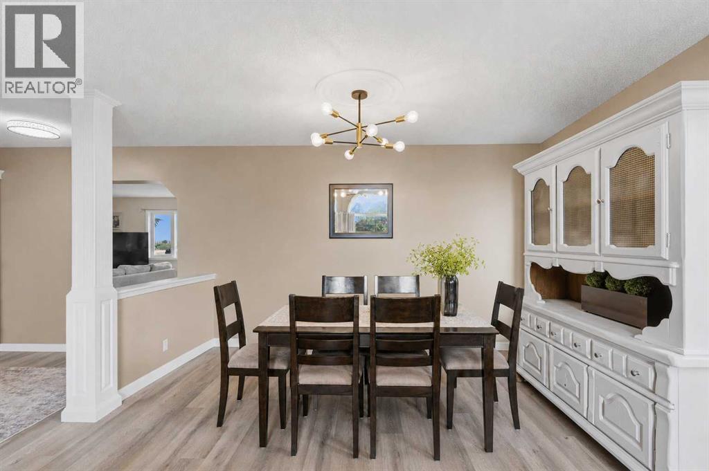 122 Sceptre Close NW, Calgary, Alberta  T3L 1Y2 - Photo 10 - A2336026