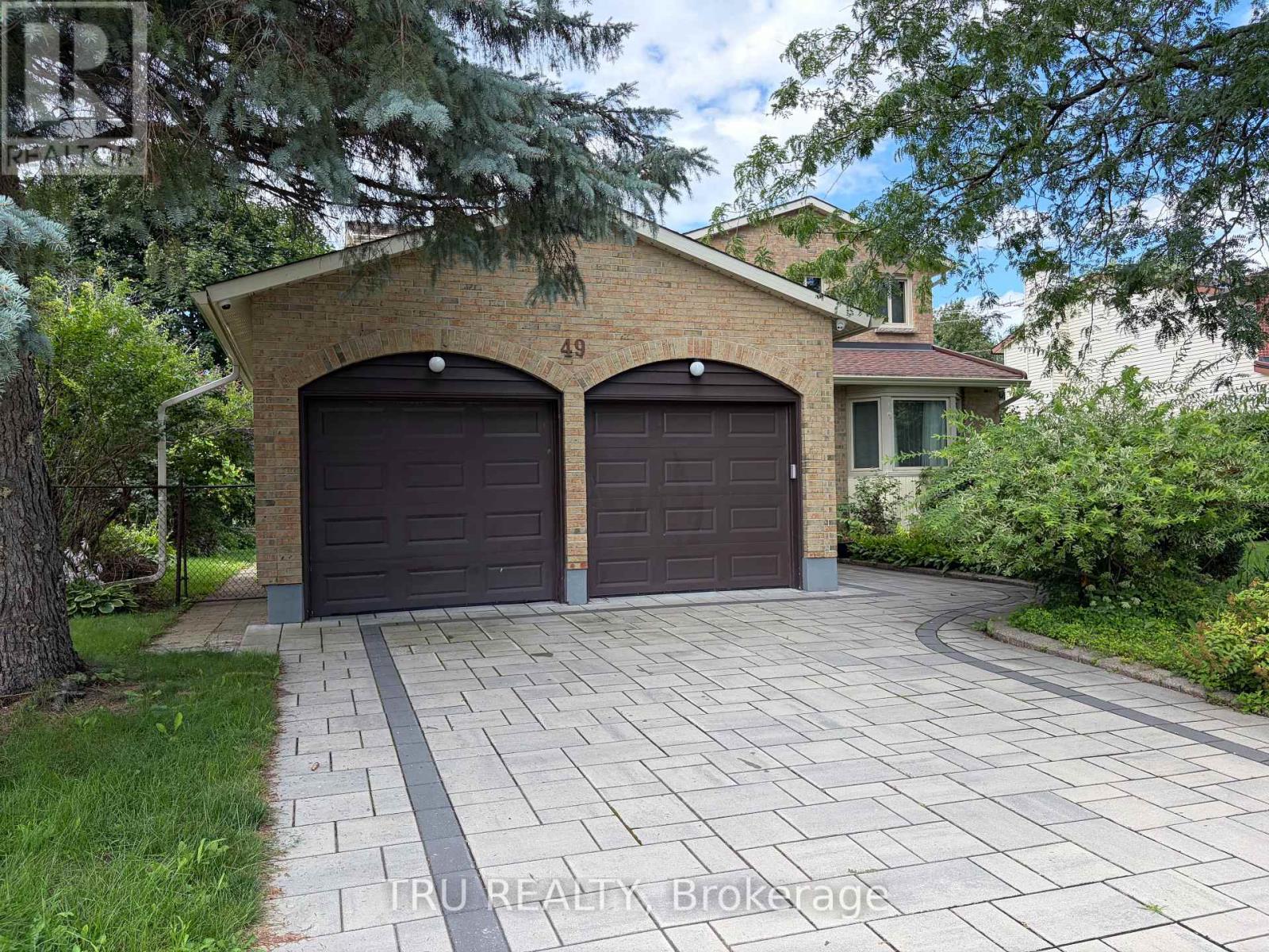 49 Farm Gate Crescent, Ottawa, Ontario K2E 7N3 - Photo 2 - X13673404