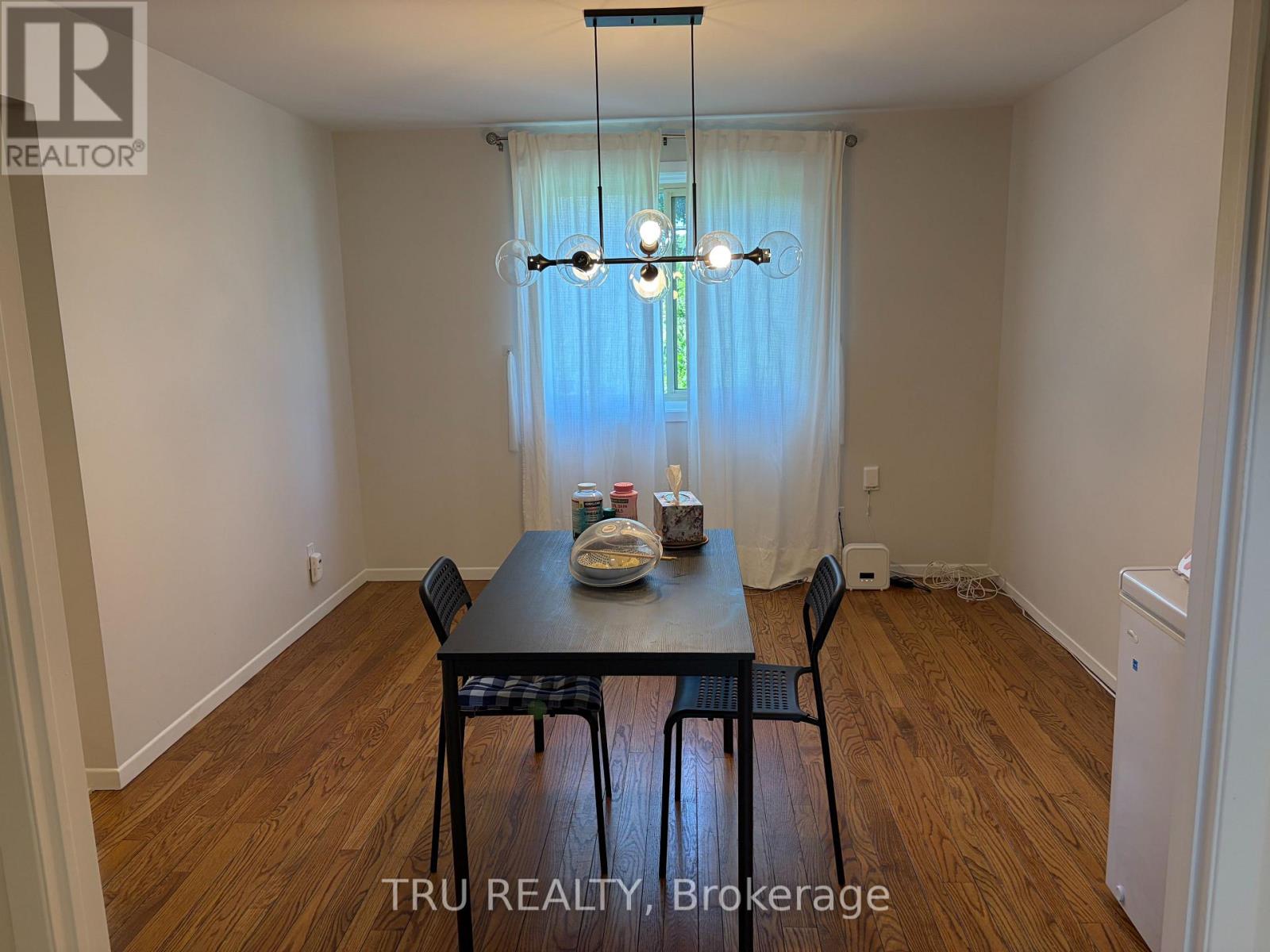 49 Farm Gate Crescent, Ottawa, Ontario K2E 7N3 - Photo 5 - X13673404