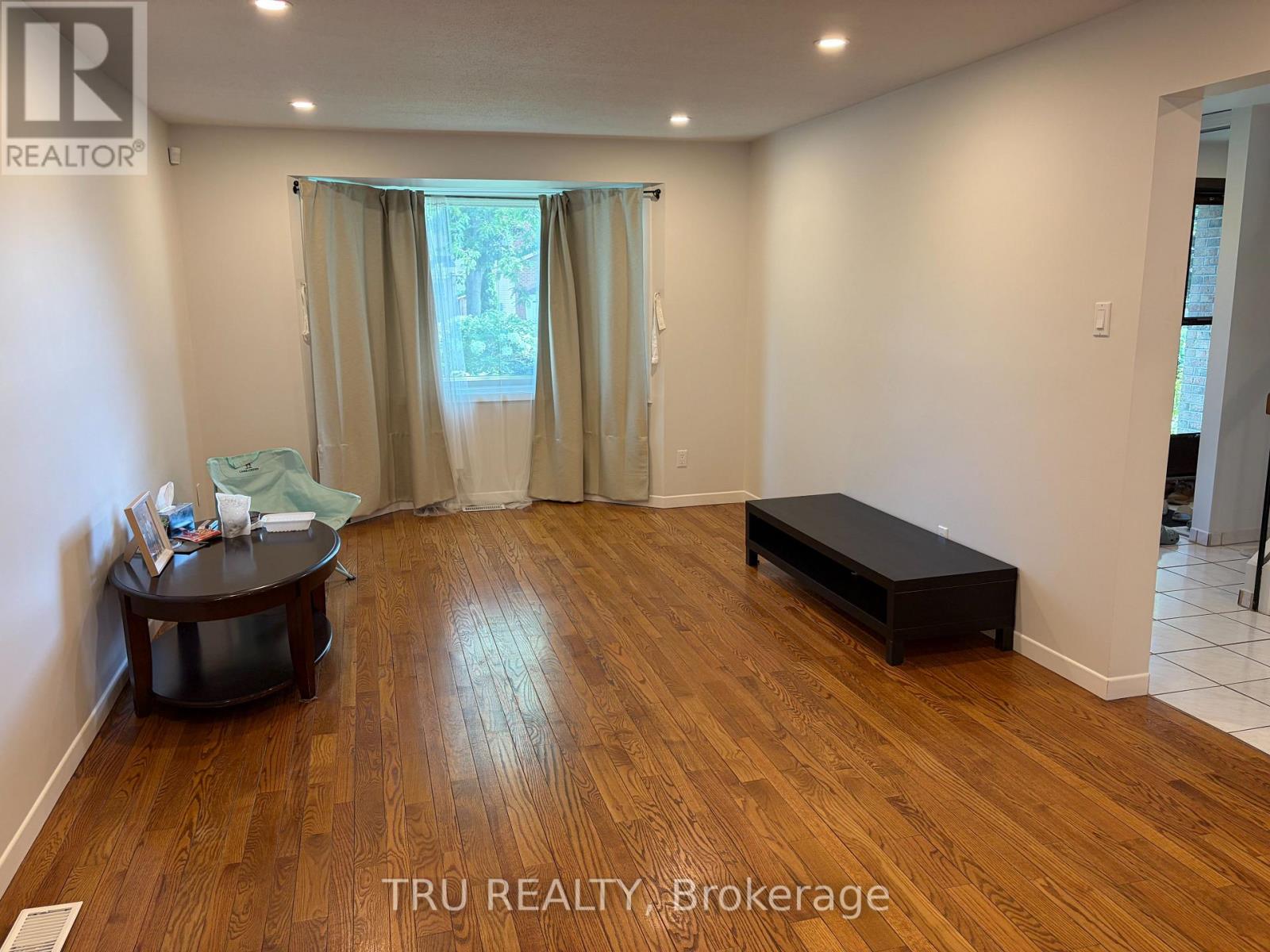 49 Farm Gate Crescent, Ottawa, Ontario K2E 7N3 - Photo 7 - X13673404