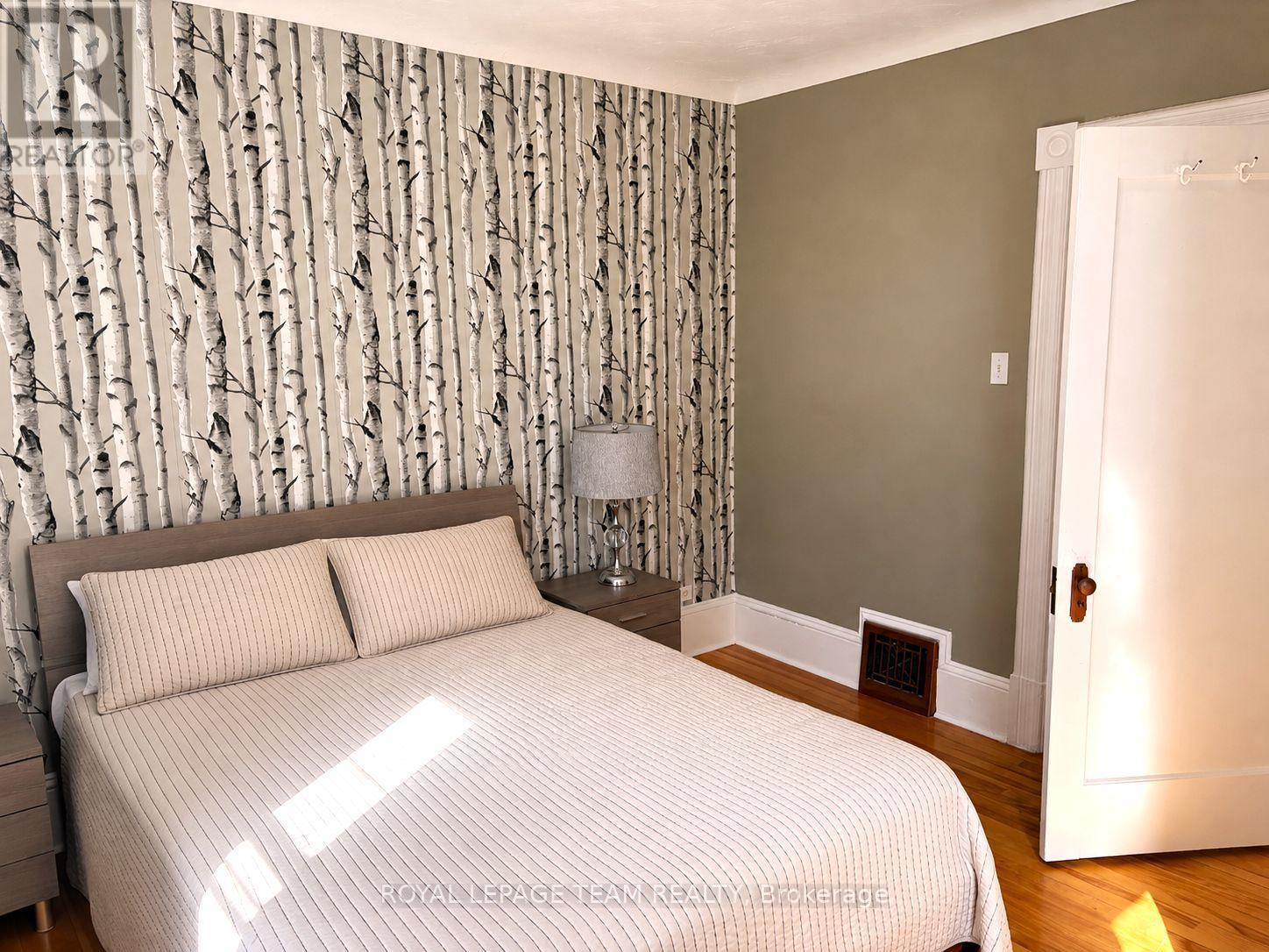 1-Main Level - 17 Adelaide Street, Ottawa, Ontario  K1S 3R9 - Photo 9 - X13673514