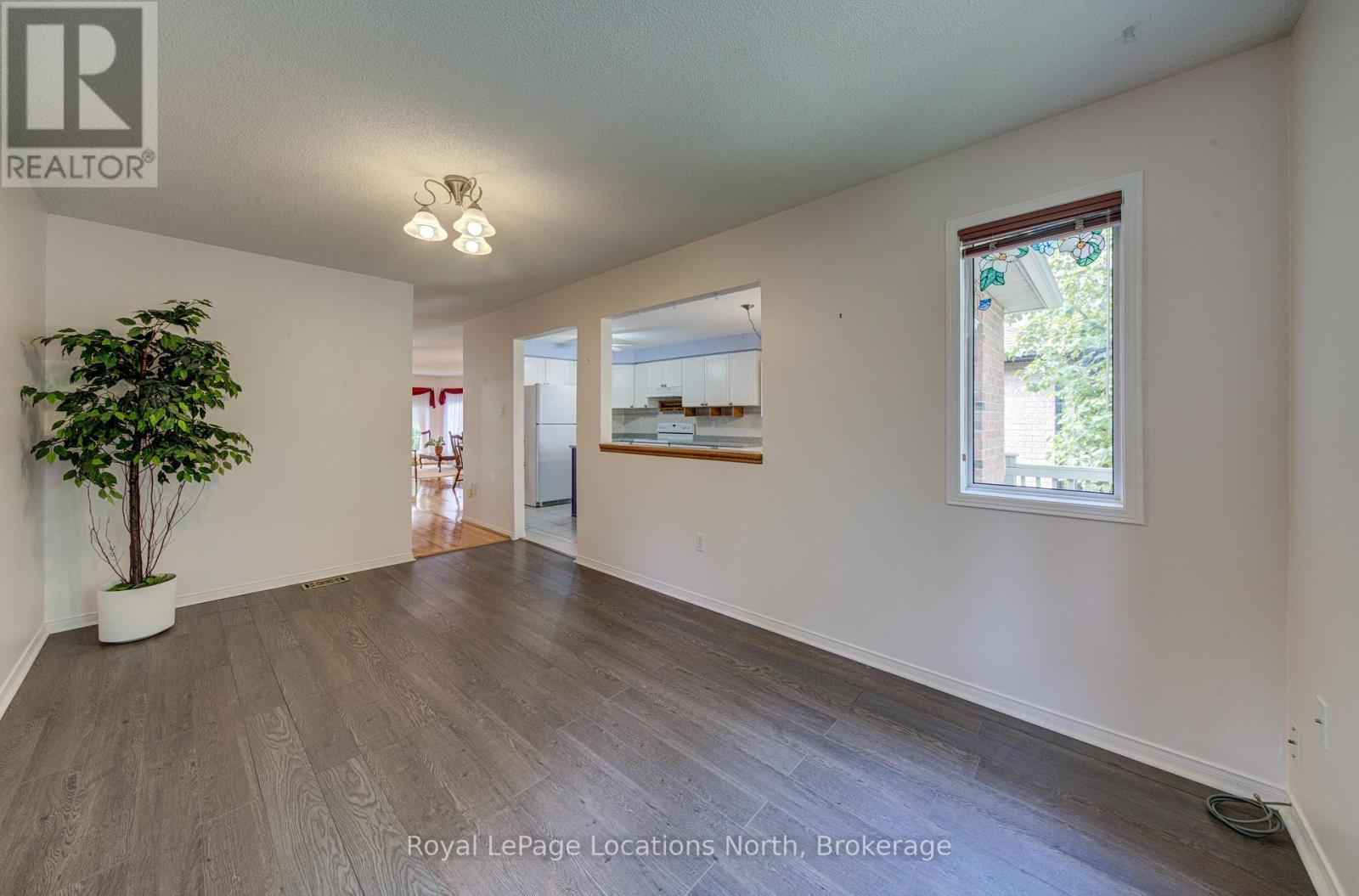 68 Acorn Crescent, Wasaga Beach, Ontario  L9Z 1L7 - Photo 18 - S13673250