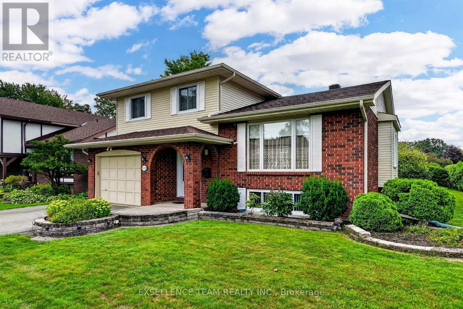 1518 Blakely Drive, Cornwall, Ontario  K6J 5K1 - Photo 2 - X13673516