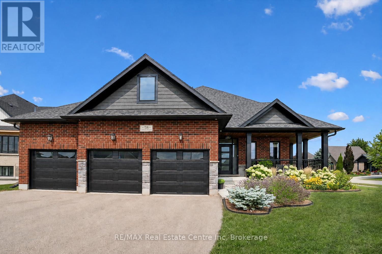 58 CARRIAGE CROSSING, Mapleton, Ontario