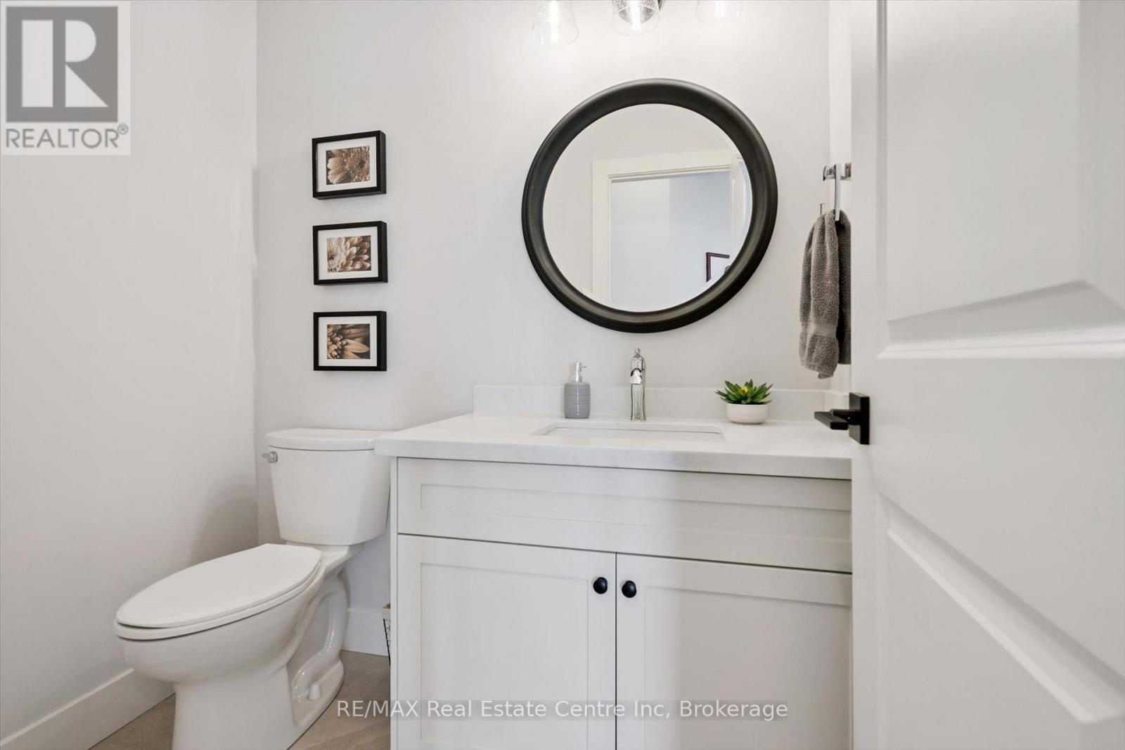 58 Carriage Crossing, Mapleton, Ontario  N0G 1P0 - Photo 15 - X13673436