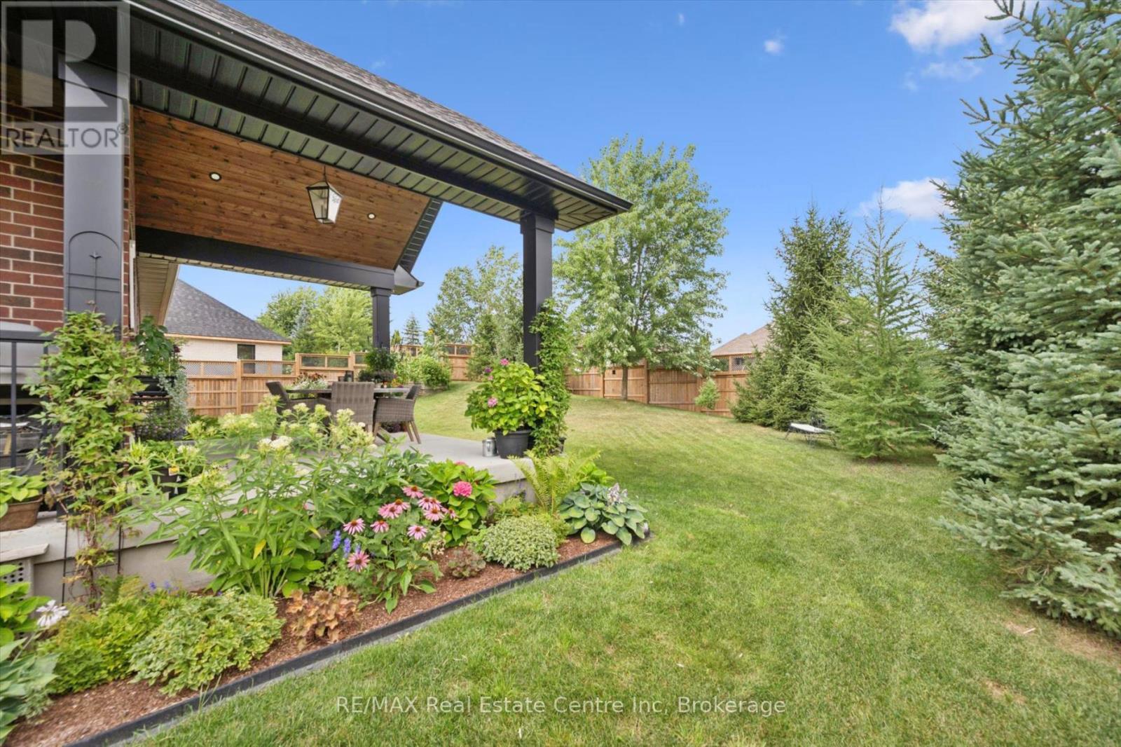 58 Carriage Crossing, Mapleton, Ontario  N0G 1P0 - Photo 25 - X13673436