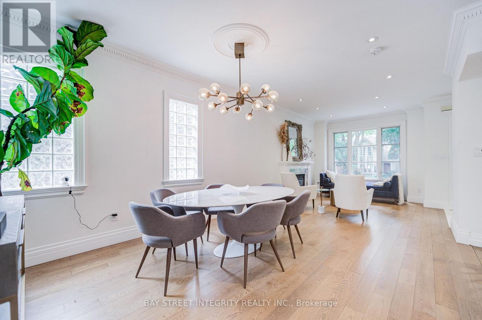 354 Old Orchard Grove, Toronto (Bedford Park-Nortown), Ontario  M5M 2E9 - Photo 11 - C13673486