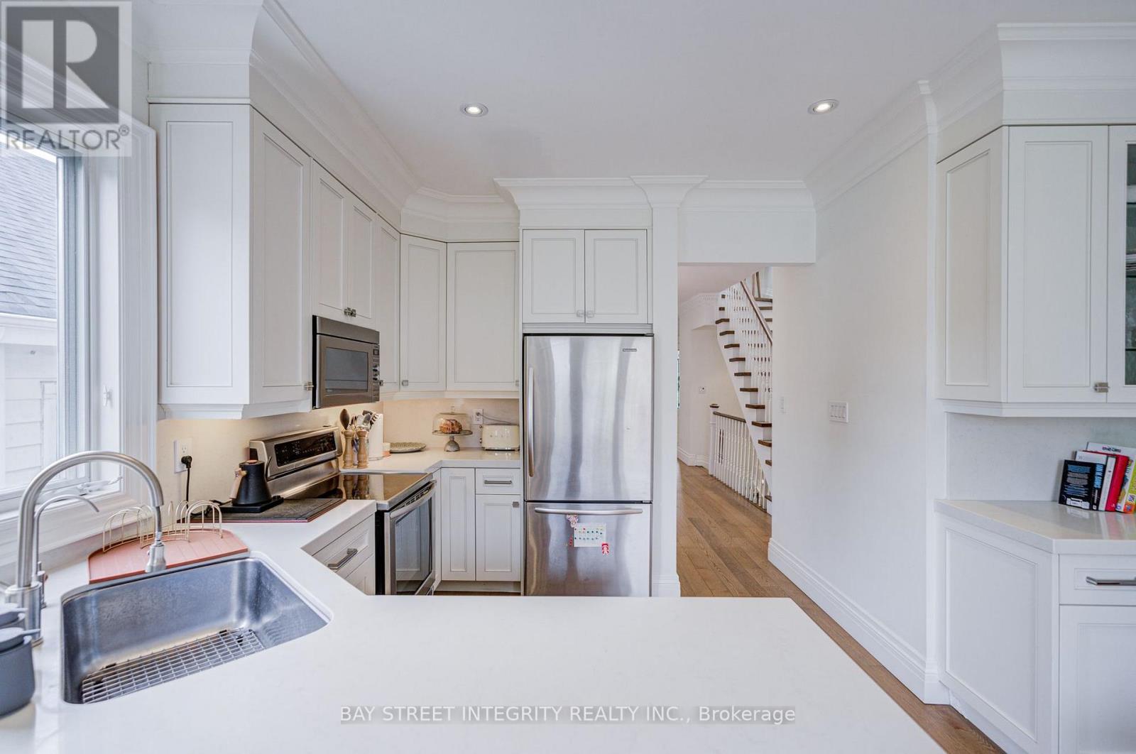 354 Old Orchard Grove, Toronto (Bedford Park-Nortown), Ontario  M5M 2E9 - Photo 16 - C13673486