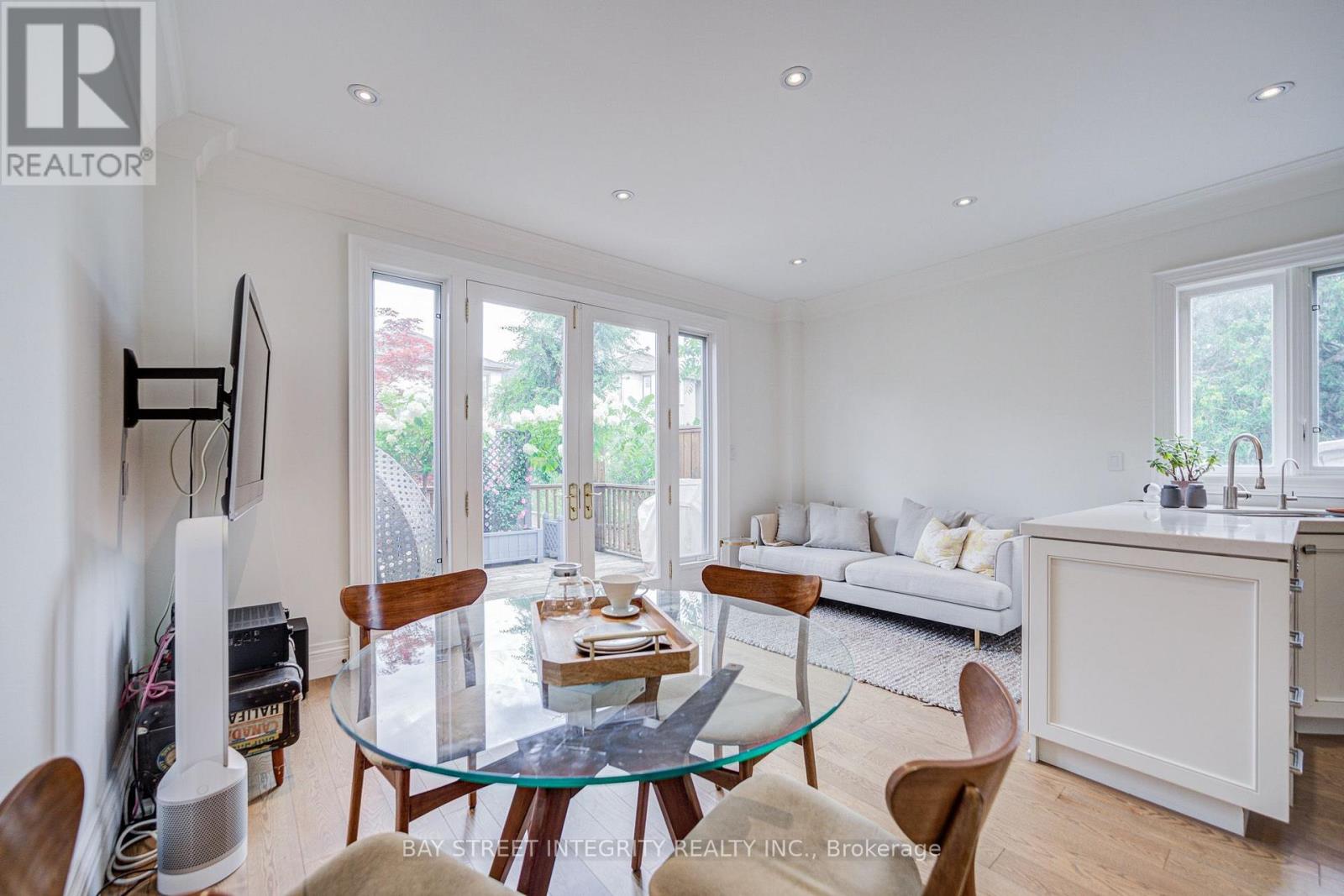 354 Old Orchard Grove, Toronto (Bedford Park-Nortown), Ontario  M5M 2E9 - Photo 19 - C13673486