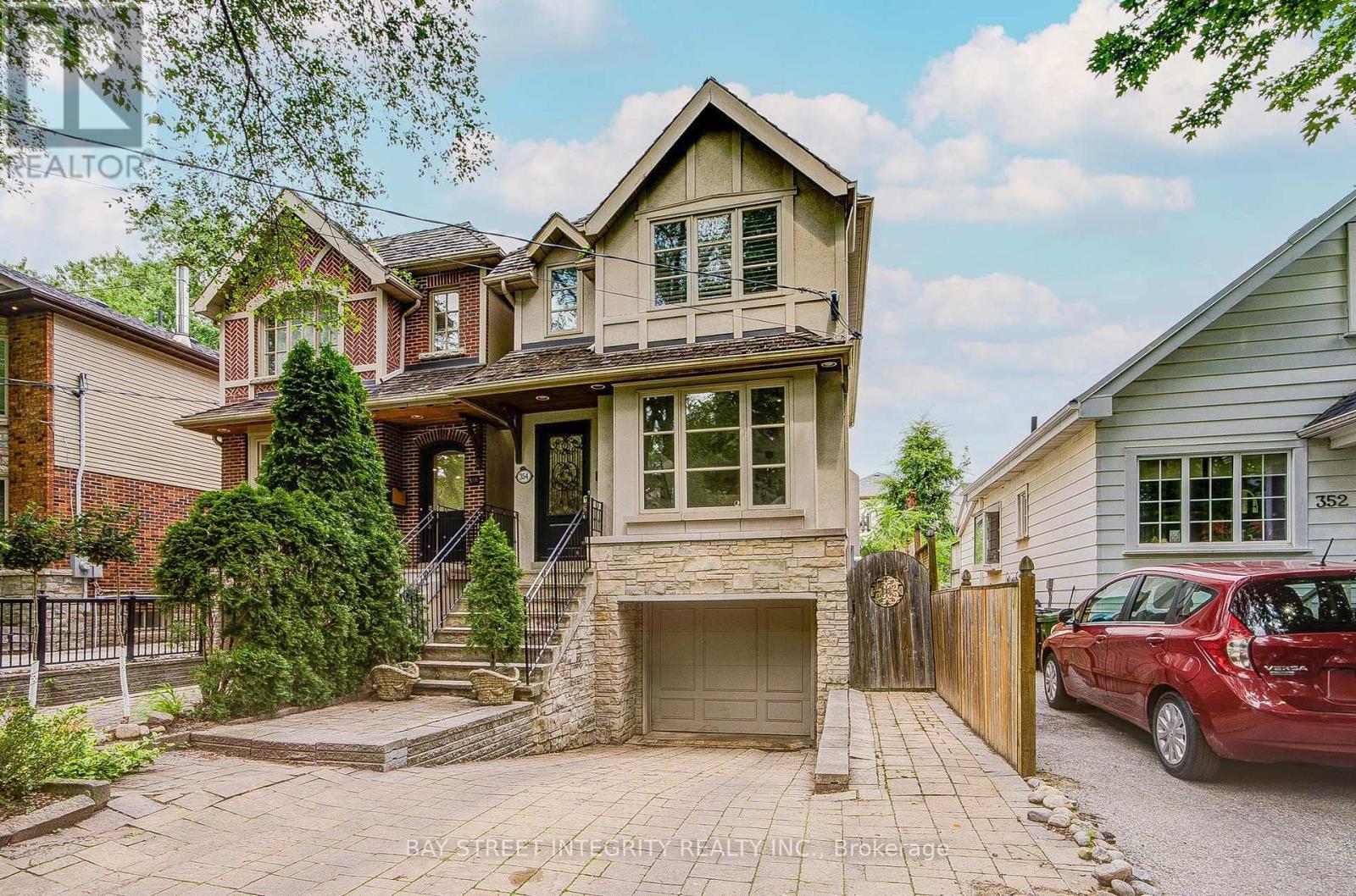 354 Old Orchard Grove, Toronto (Bedford Park-Nortown), Ontario  M5M 2E9 - Photo 2 - C13673486
