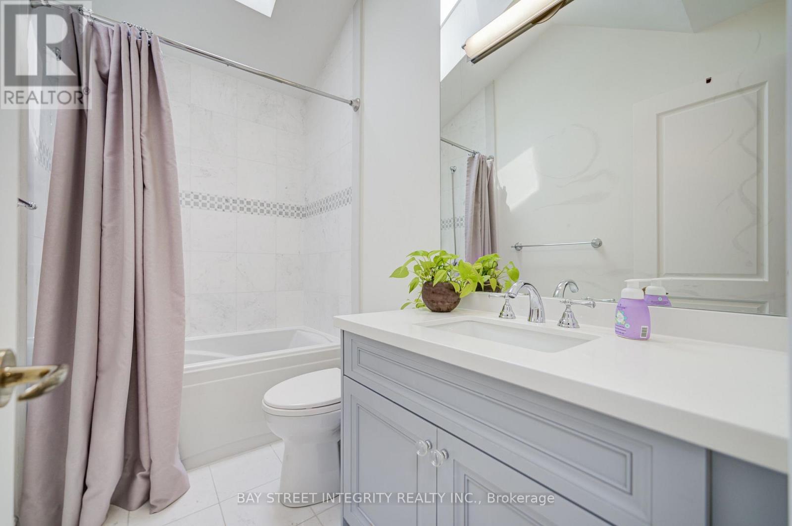 354 Old Orchard Grove, Toronto (Bedford Park-Nortown), Ontario  M5M 2E9 - Photo 35 - C13673486