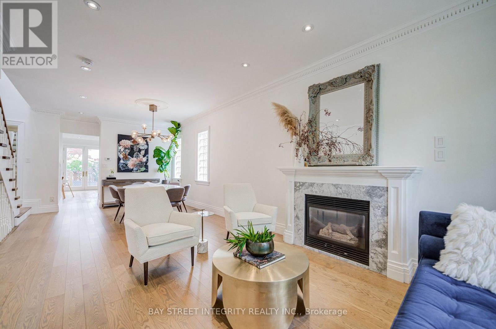 354 Old Orchard Grove, Toronto (Bedford Park-Nortown), Ontario  M5M 2E9 - Photo 5 - C13673486