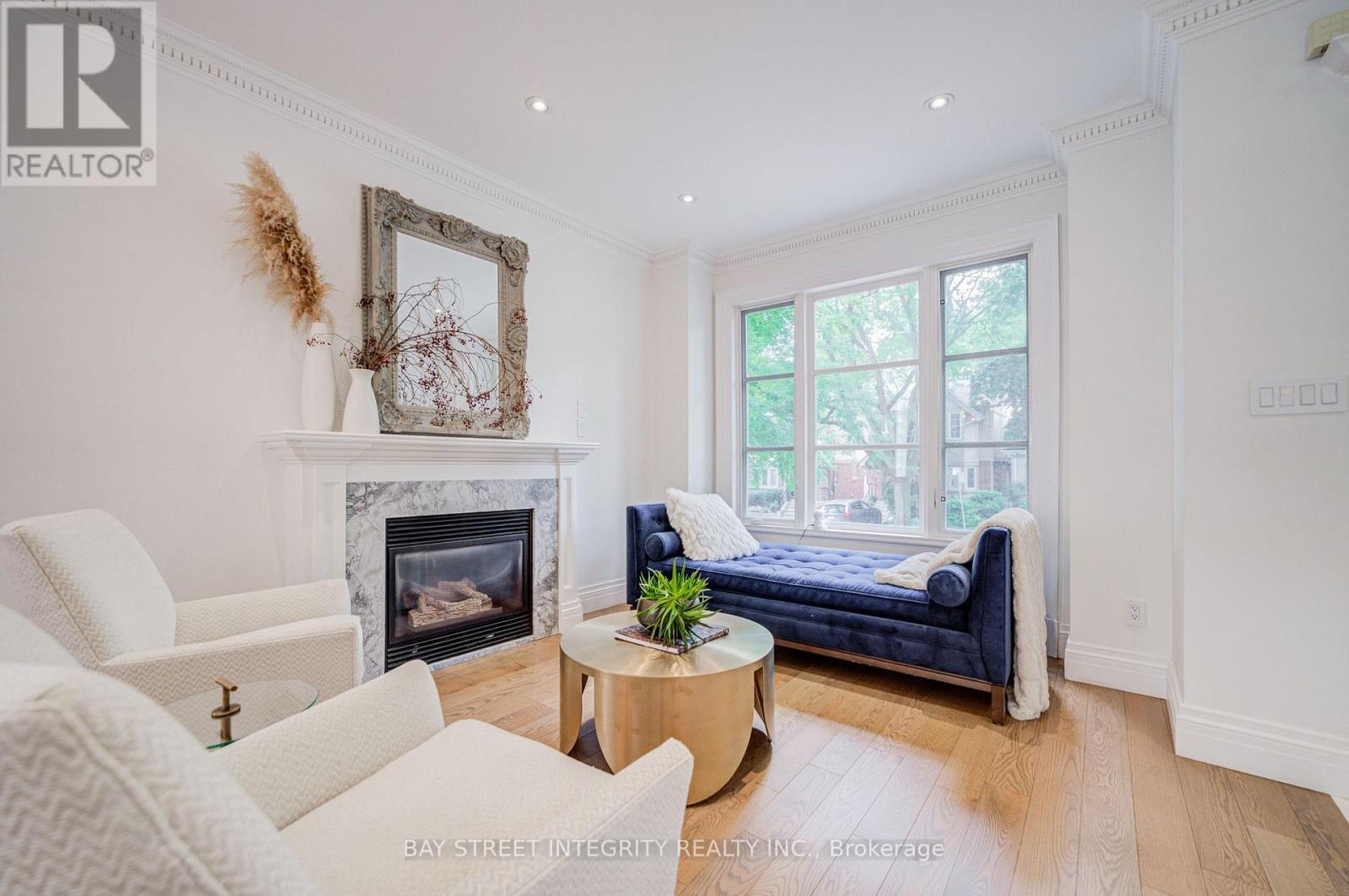 354 Old Orchard Grove, Toronto (Bedford Park-Nortown), Ontario  M5M 2E9 - Photo 7 - C13673486