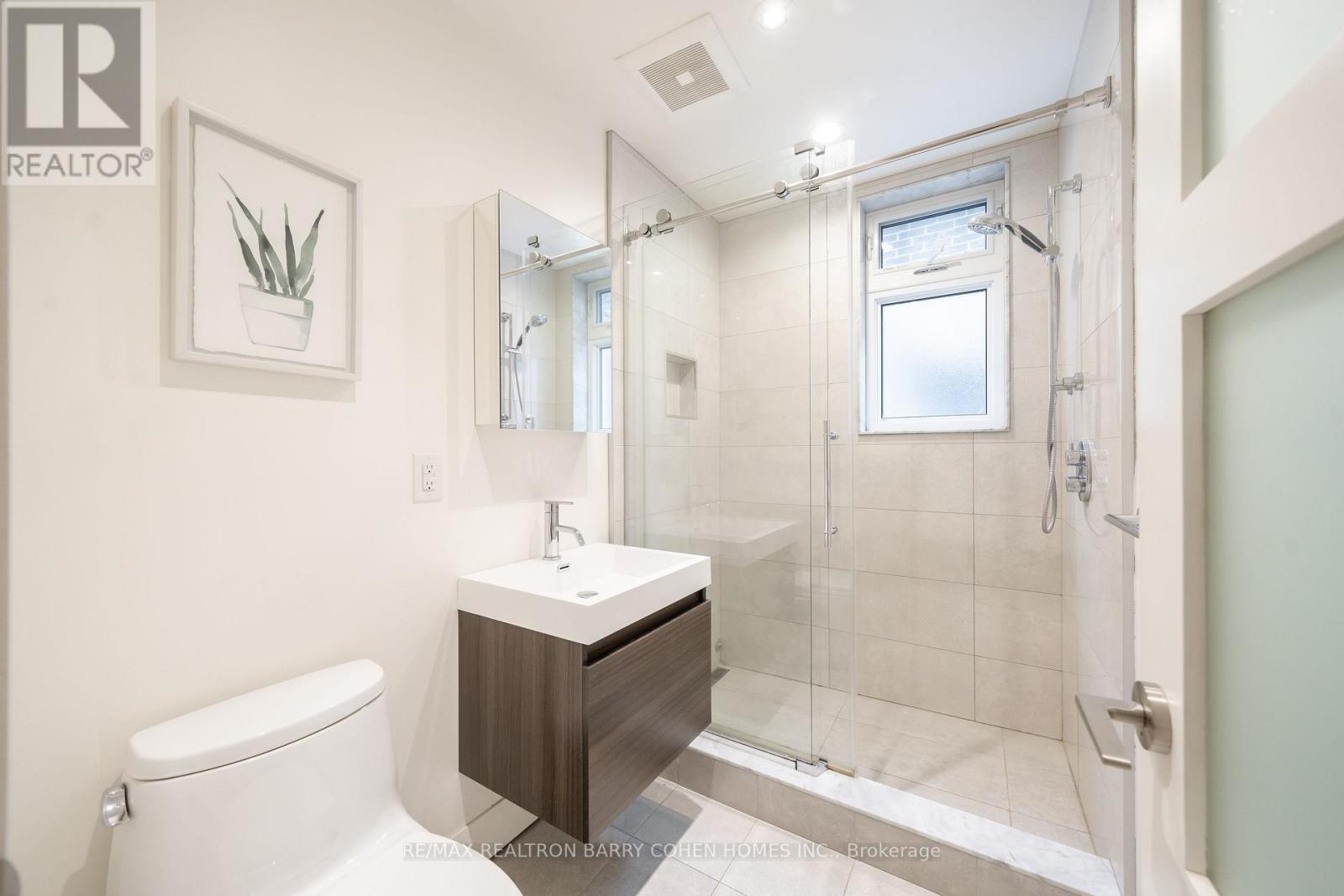 1 - 107 Chatsworth Drive, Toronto, Ontario  M4R 1R8 - Photo 15 - C13673512