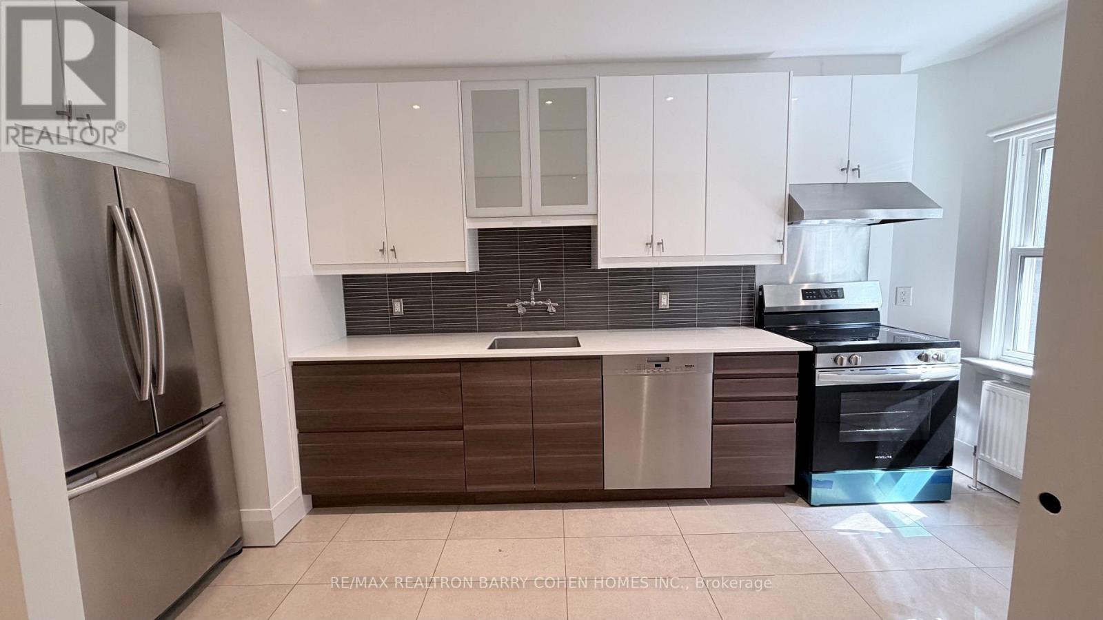 1 - 107 Chatsworth Drive, Toronto, Ontario  M4R 1R8 - Photo 9 - C13673512