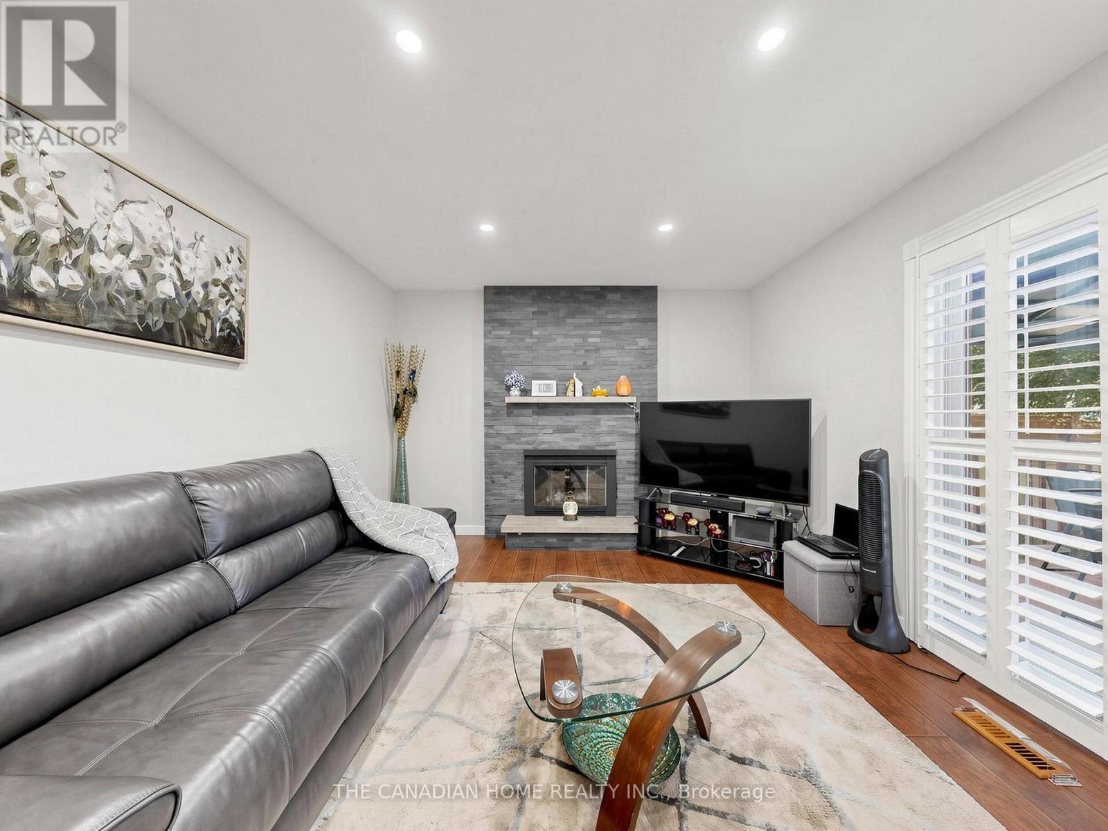 19 Wigston Court, Whitby, Ontario  L1R 2B9 - Photo 19 - E13673362