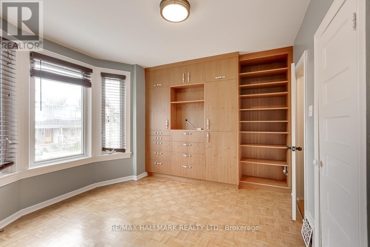 262 Highfield Road, Toronto, Ontario  M4L 2V5 - Photo 11 - E13673364