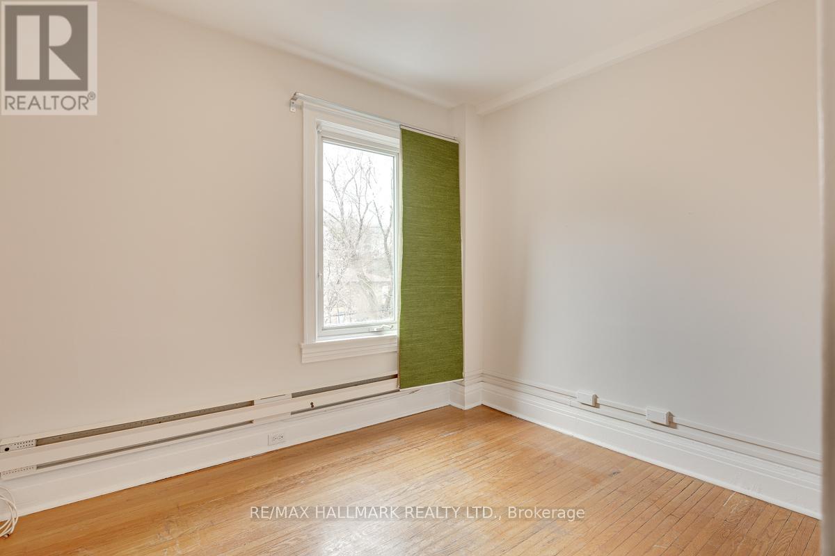 262 Highfield Road, Toronto, Ontario  M4L 2V5 - Photo 12 - E13673364