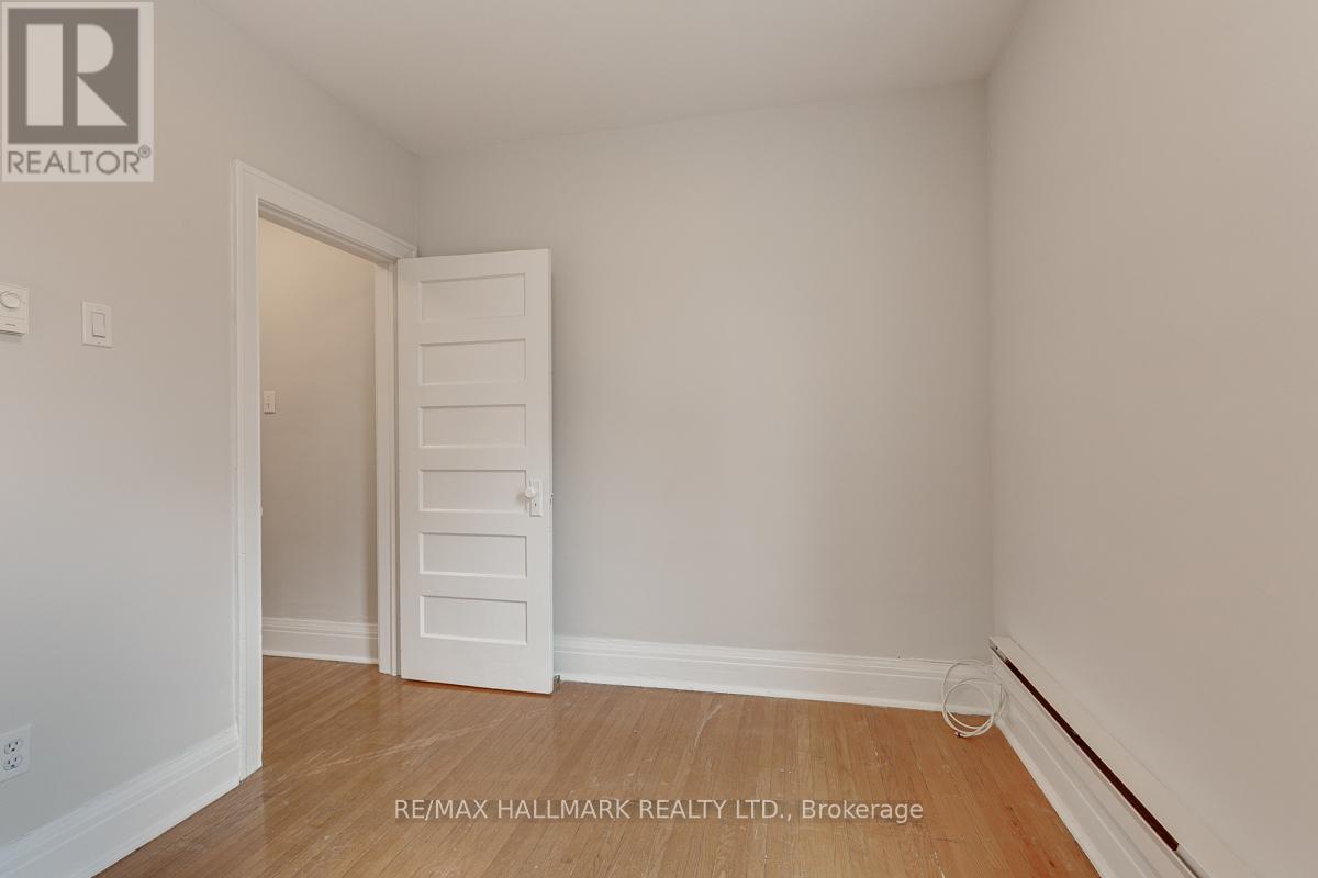 262 Highfield Road, Toronto, Ontario  M4L 2V5 - Photo 13 - E13673364